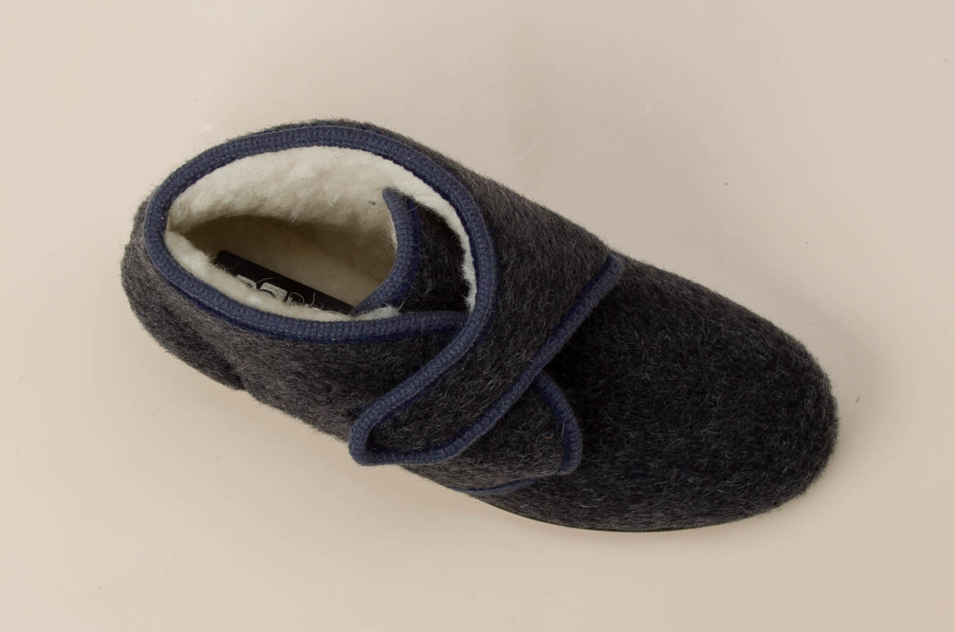 Hausschuh blau 717310900907
