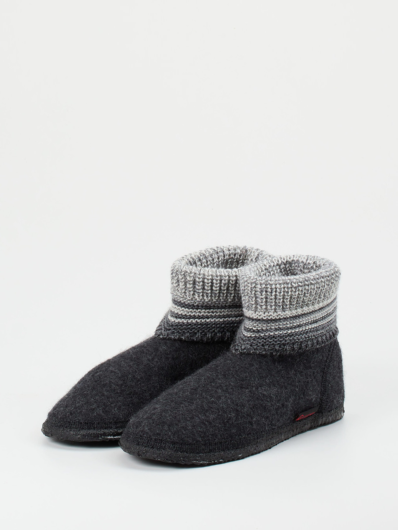 Hausschuh grau 7180409000302