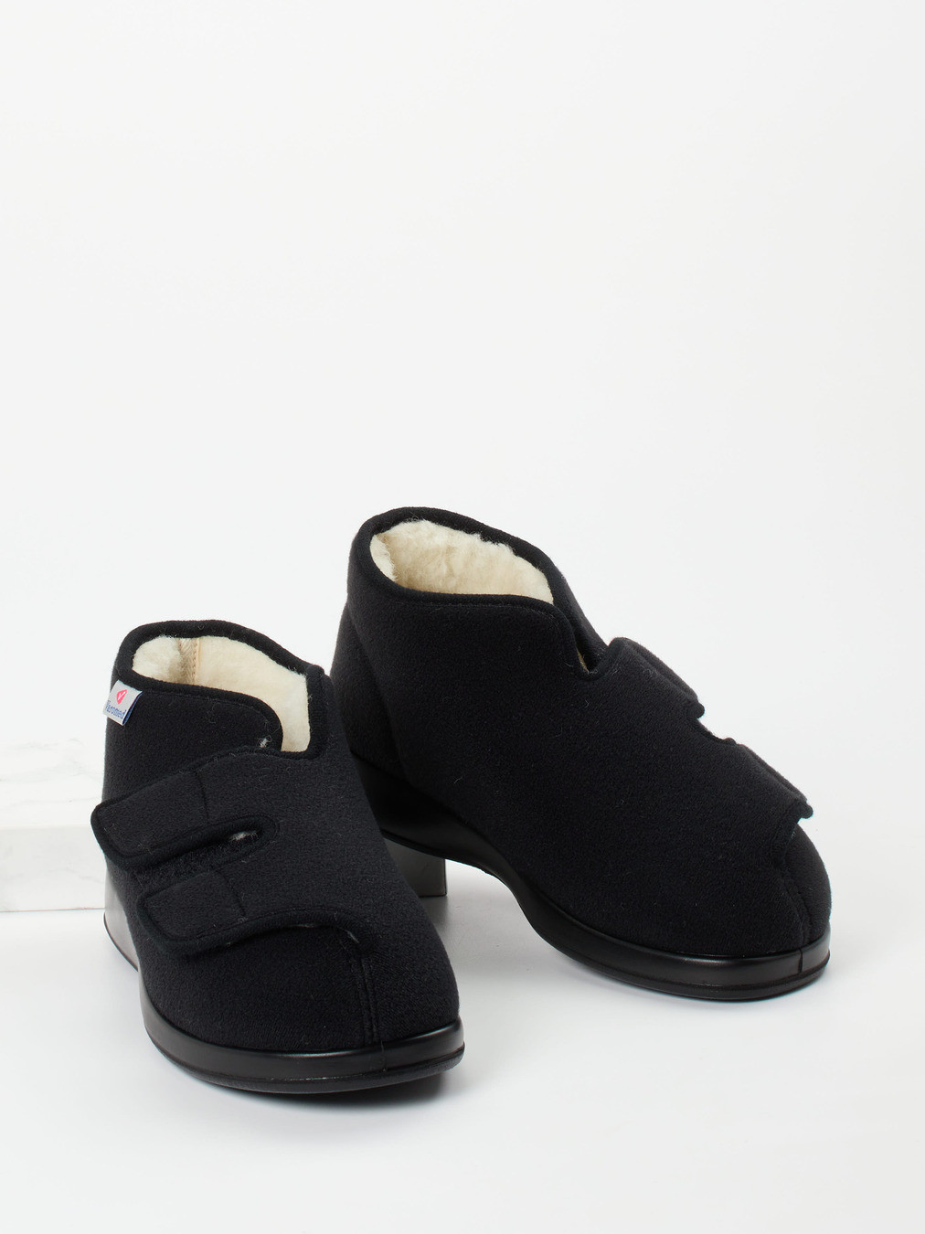 Hausschuh schwarz 7373009000304