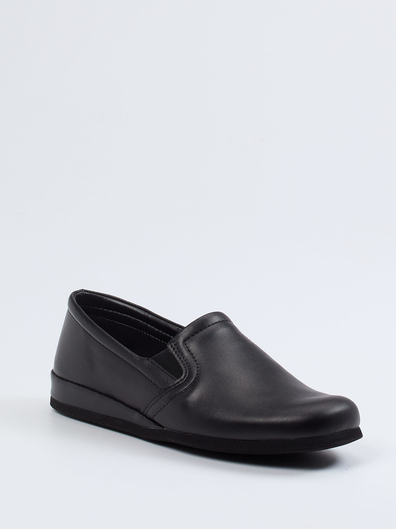 Hausschuh schwarz 7413009000806