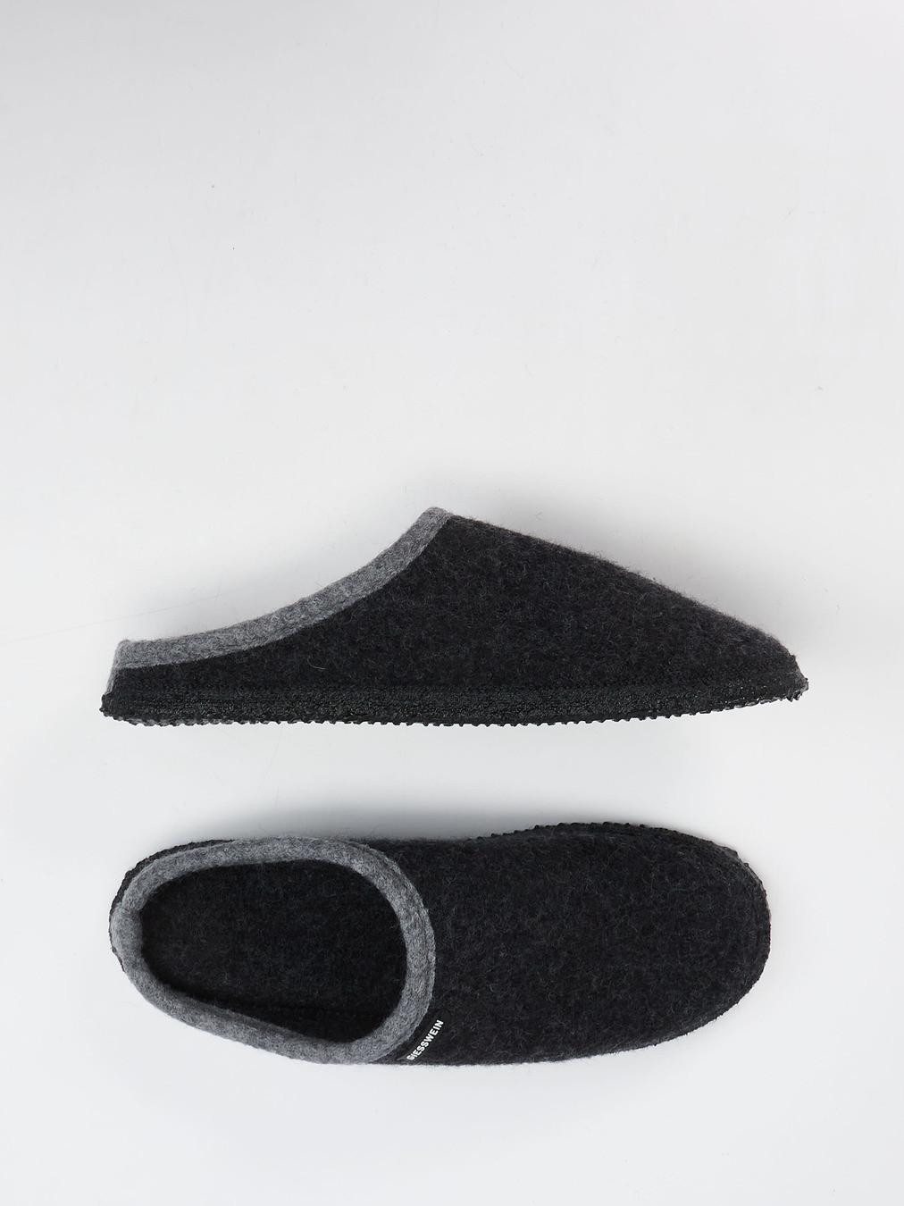 Hausschuh grau 7484409000504