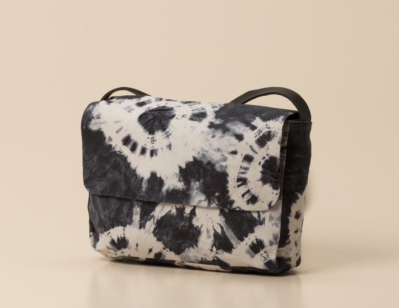 Umhängetasche schwarz 9111007001701