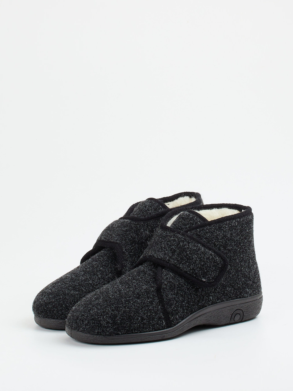 Hausschuh grau 7173409002802
