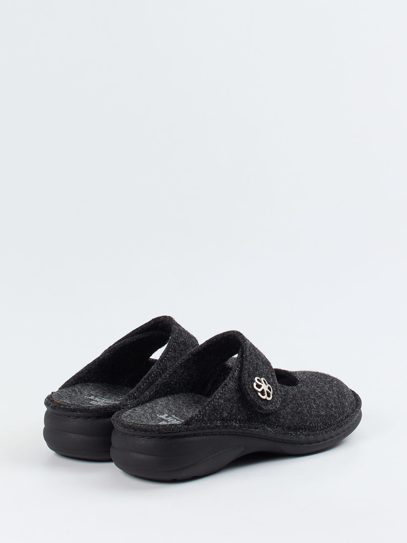 Hausschuh grau 7163409010703