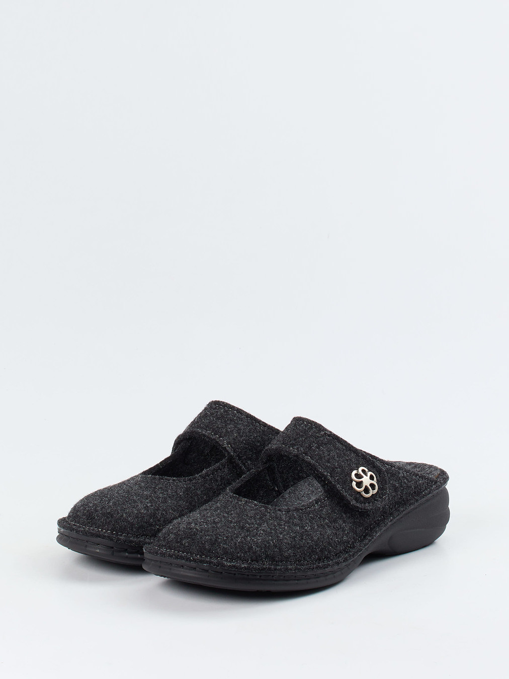 Hausschuh grau 7163409010702