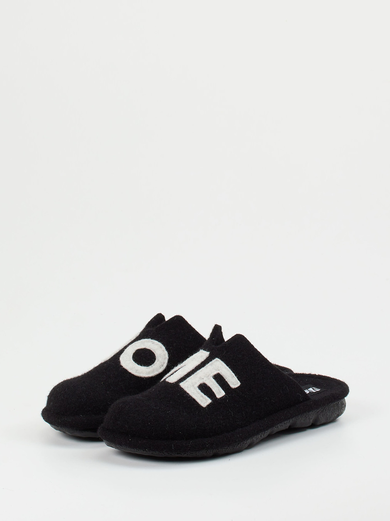 Hausschuh schwarz 7163009004702