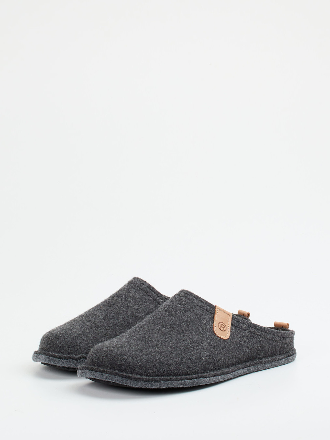 Pantolette grau 7463409005102