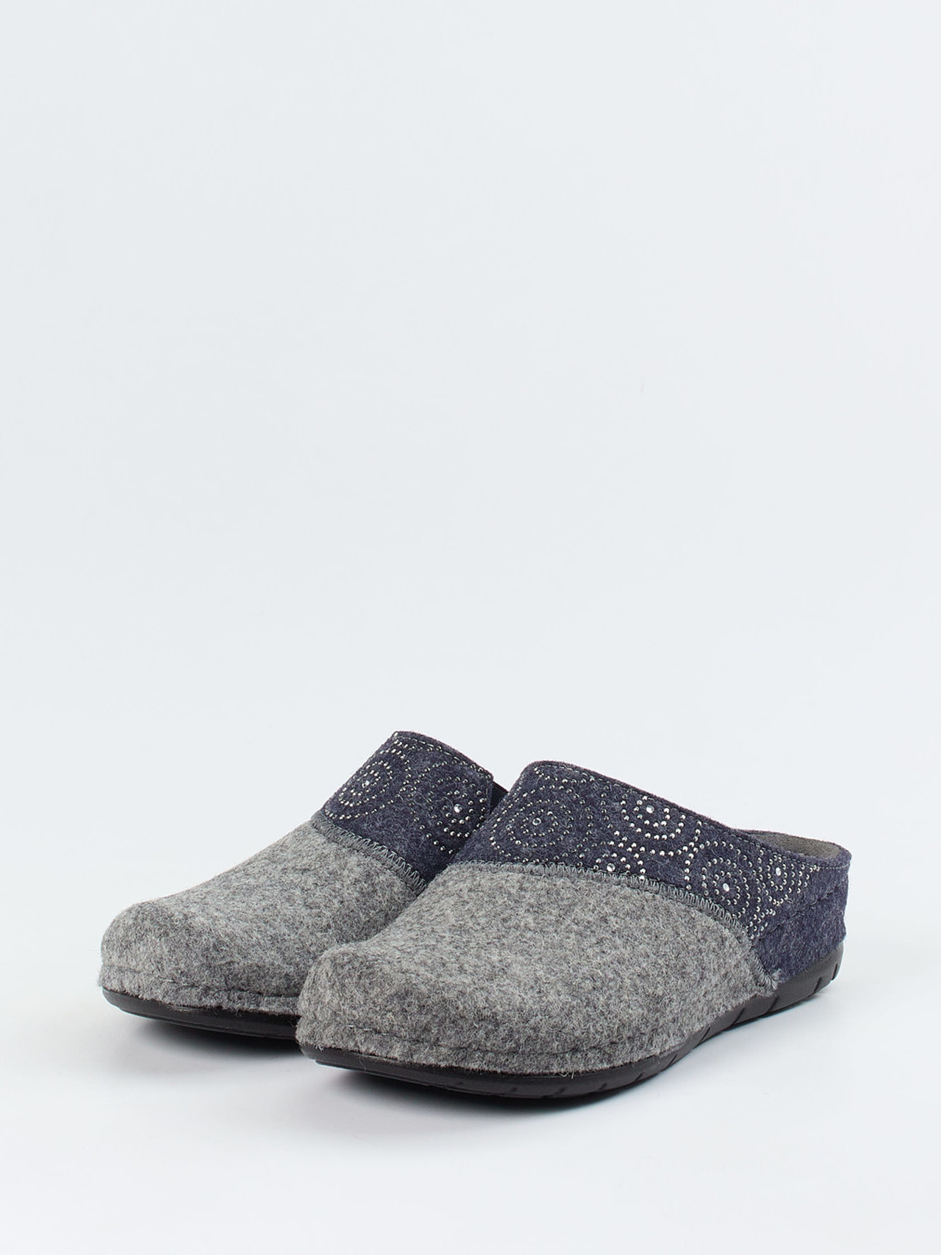 Hausschuh grau 7163451000102