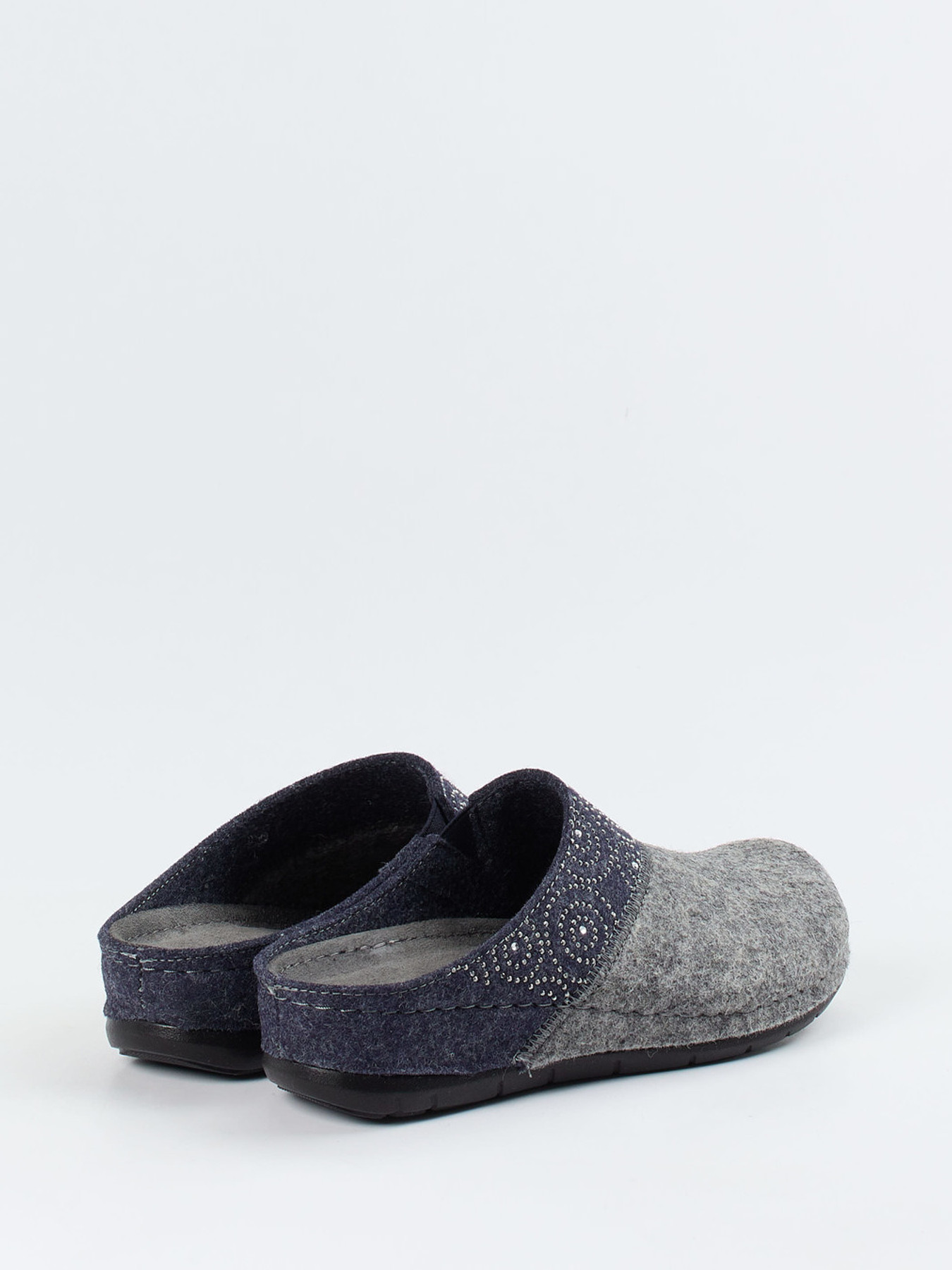 Hausschuh grau 7163451000103