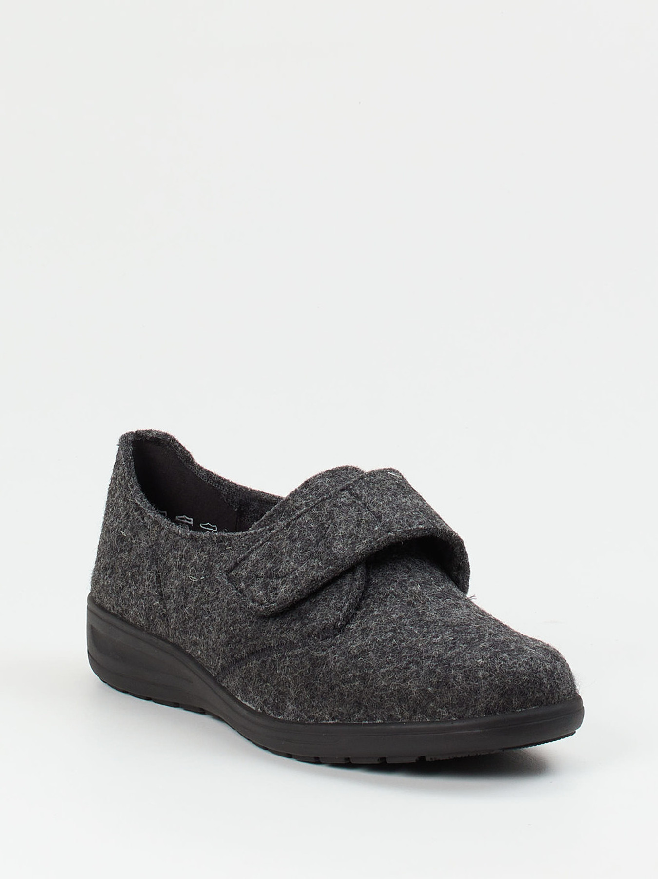 Hausschuh grau 7173409002206