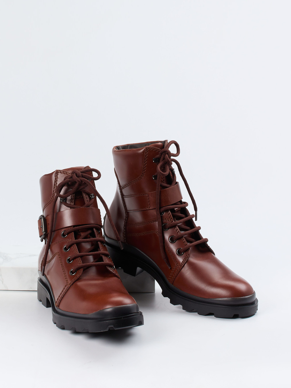 Boots braun 4701229057804