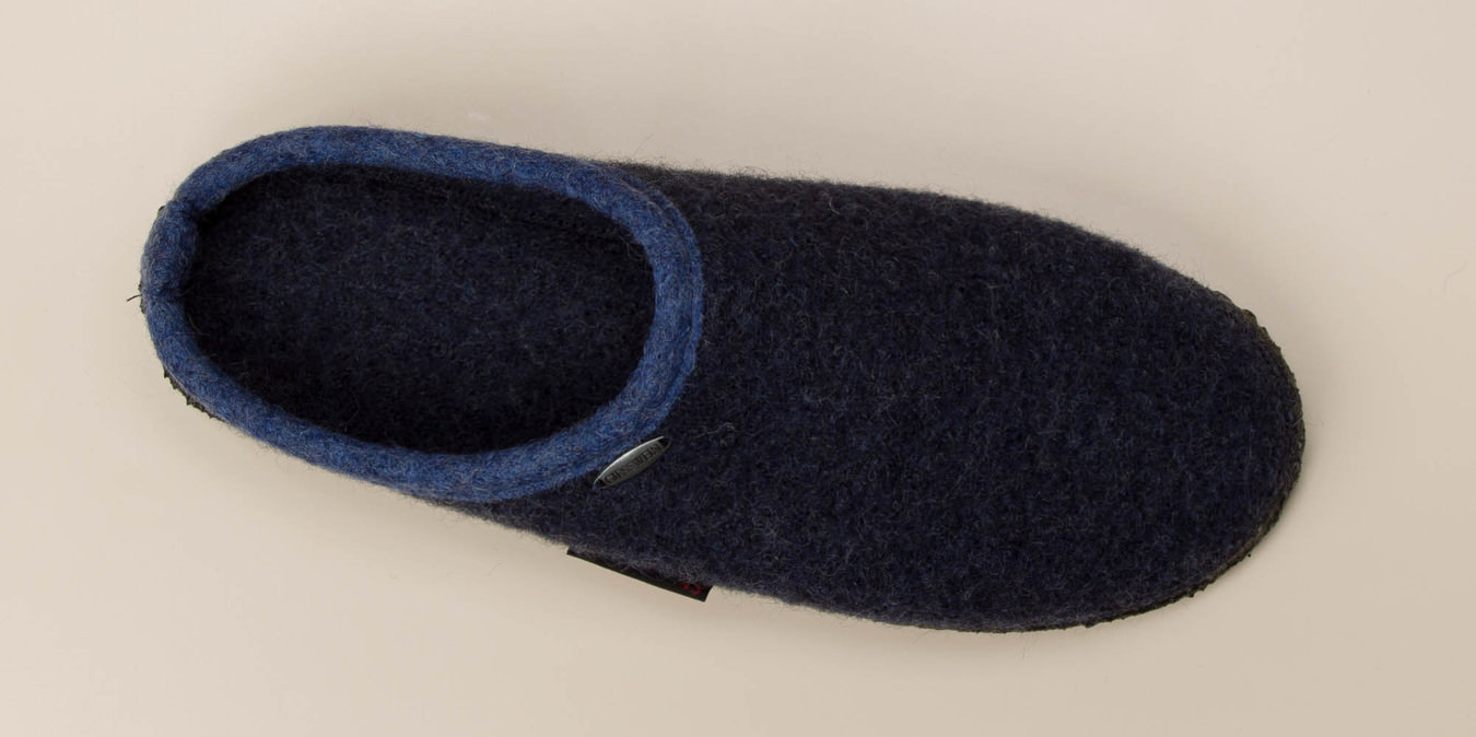 Hausschuh blau 748410900307