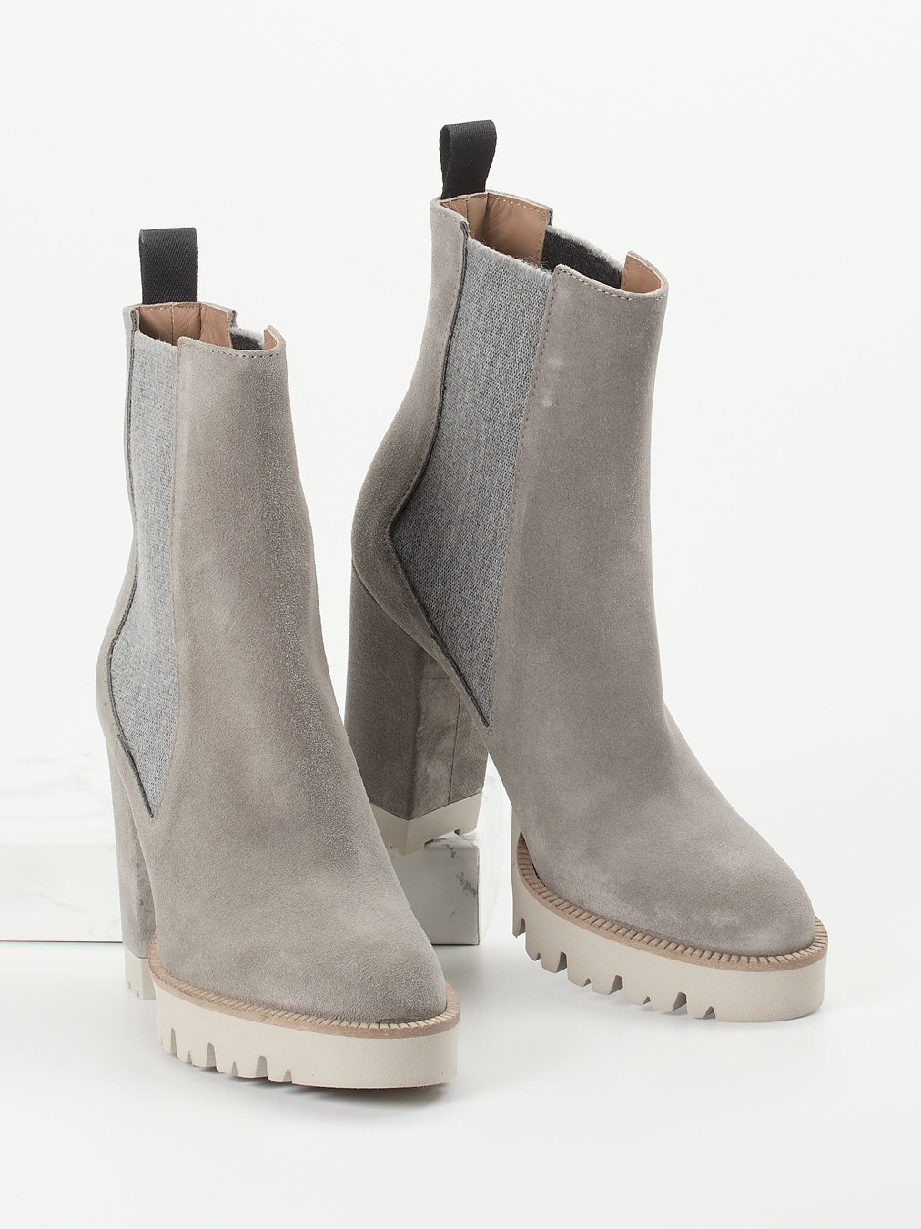Chelsea Boots grau 1739459000104