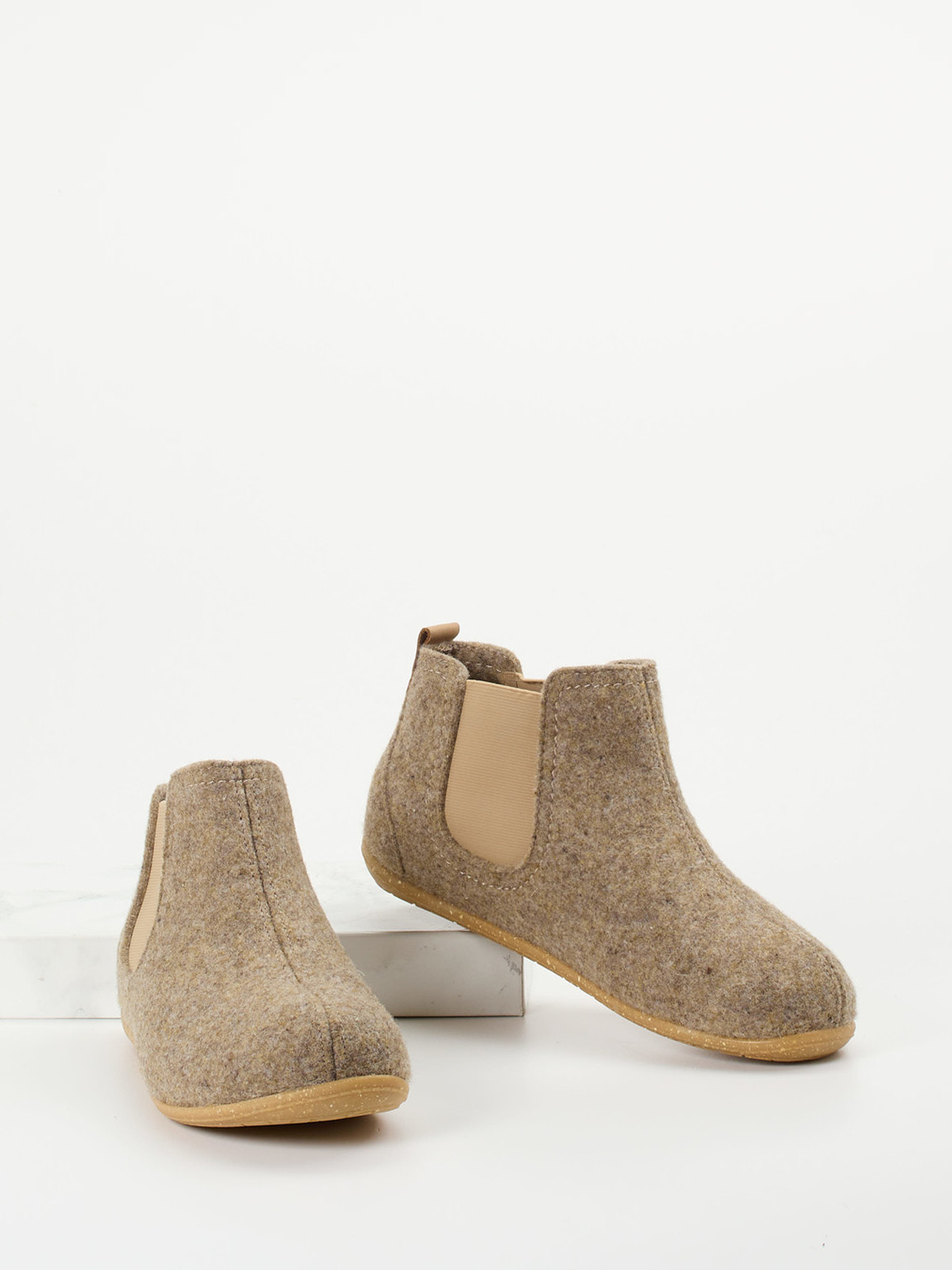 Pantolette beige 7173359000204