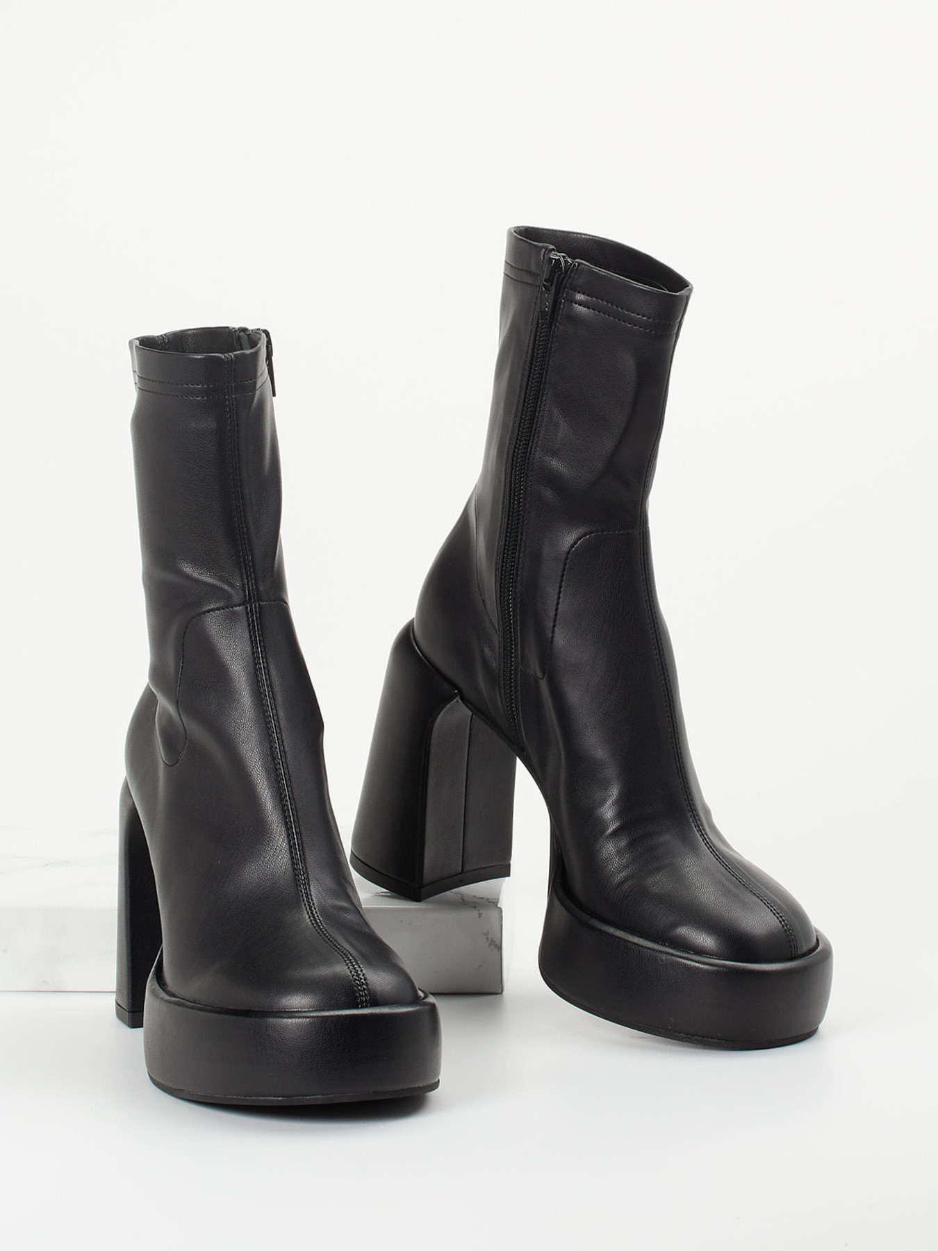 Stiefel schwarz 1759009002504