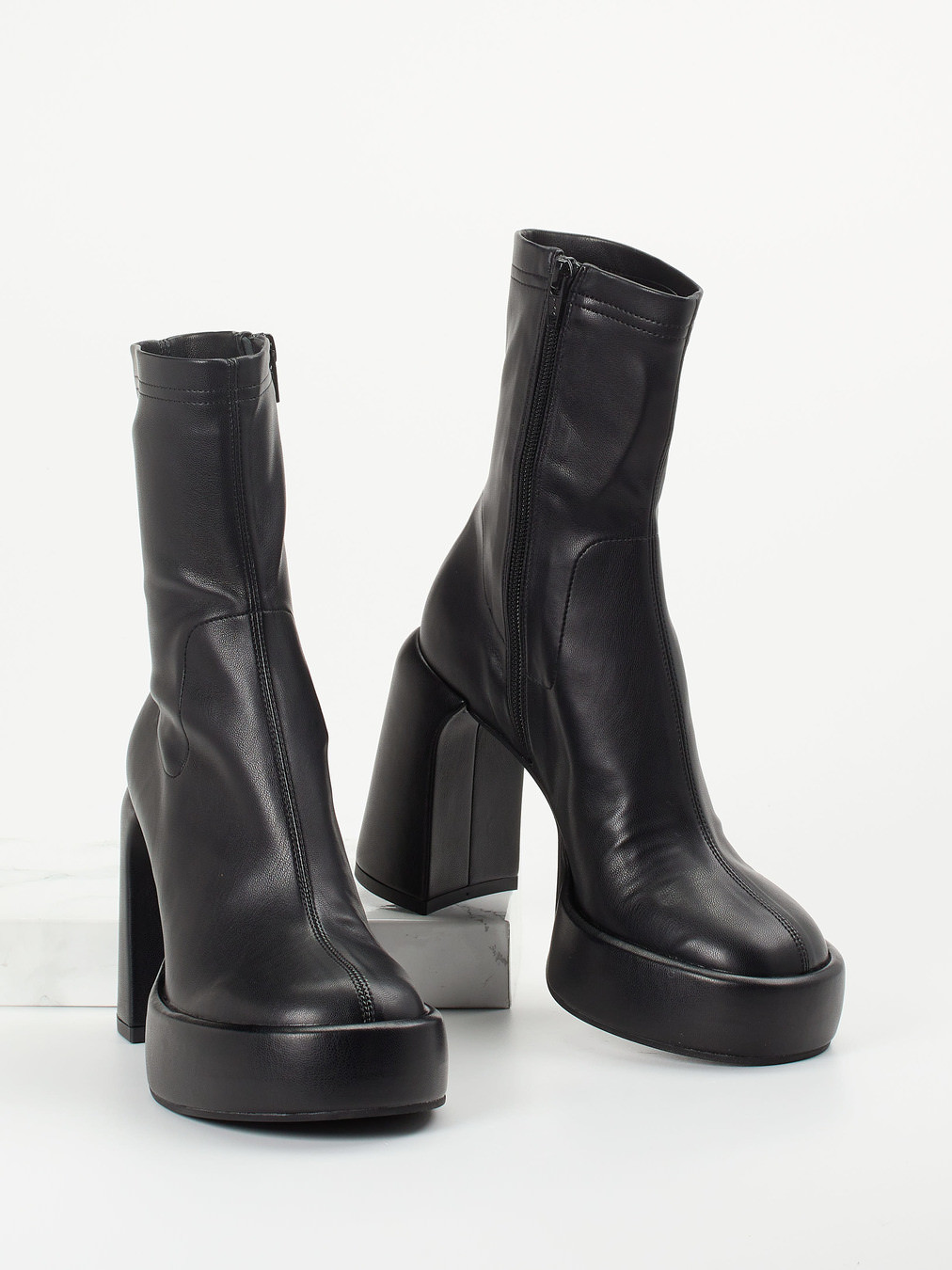 Stiefel schwarz 1759009002504