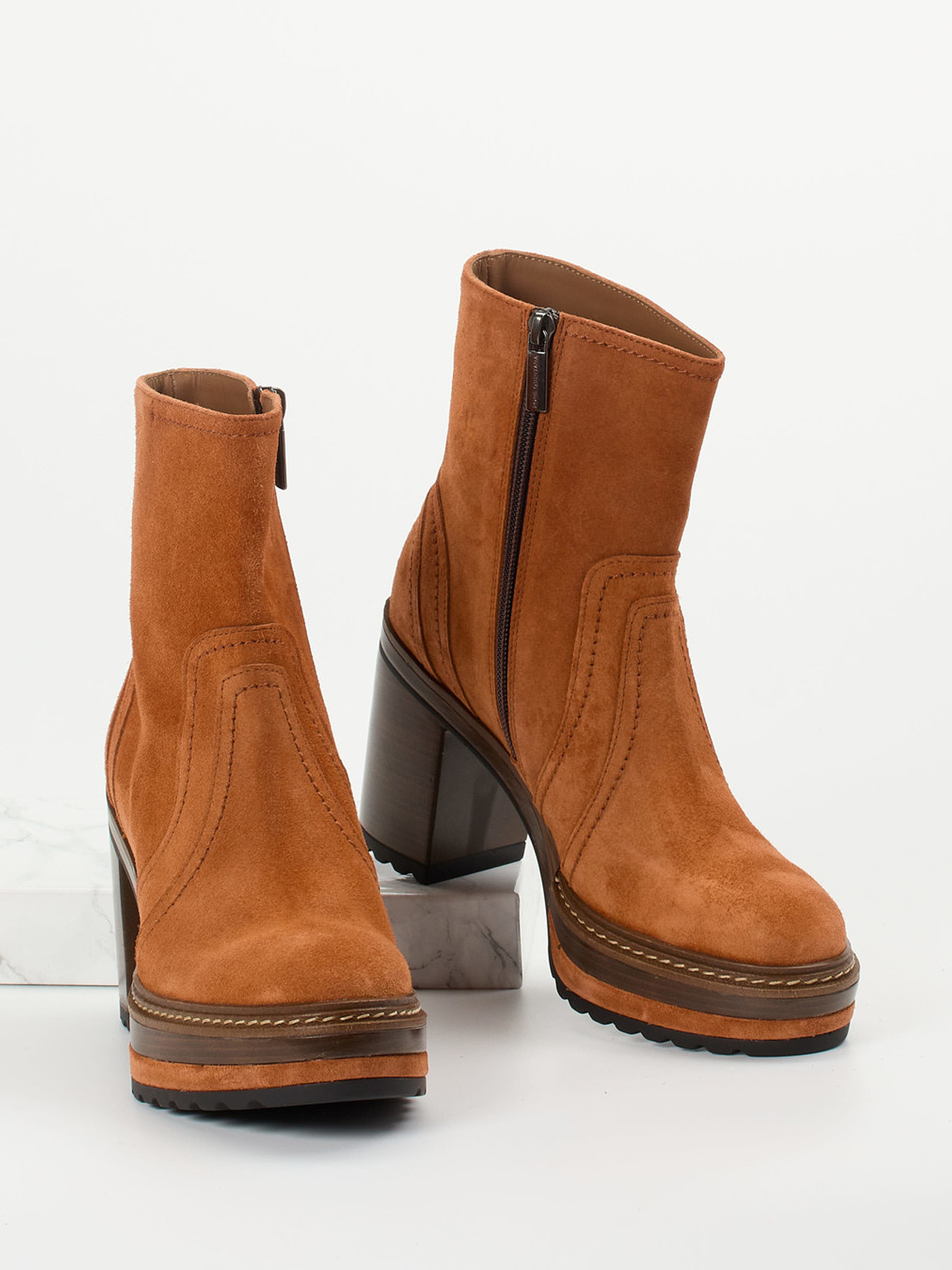 Stiefelette orange 1739579000104