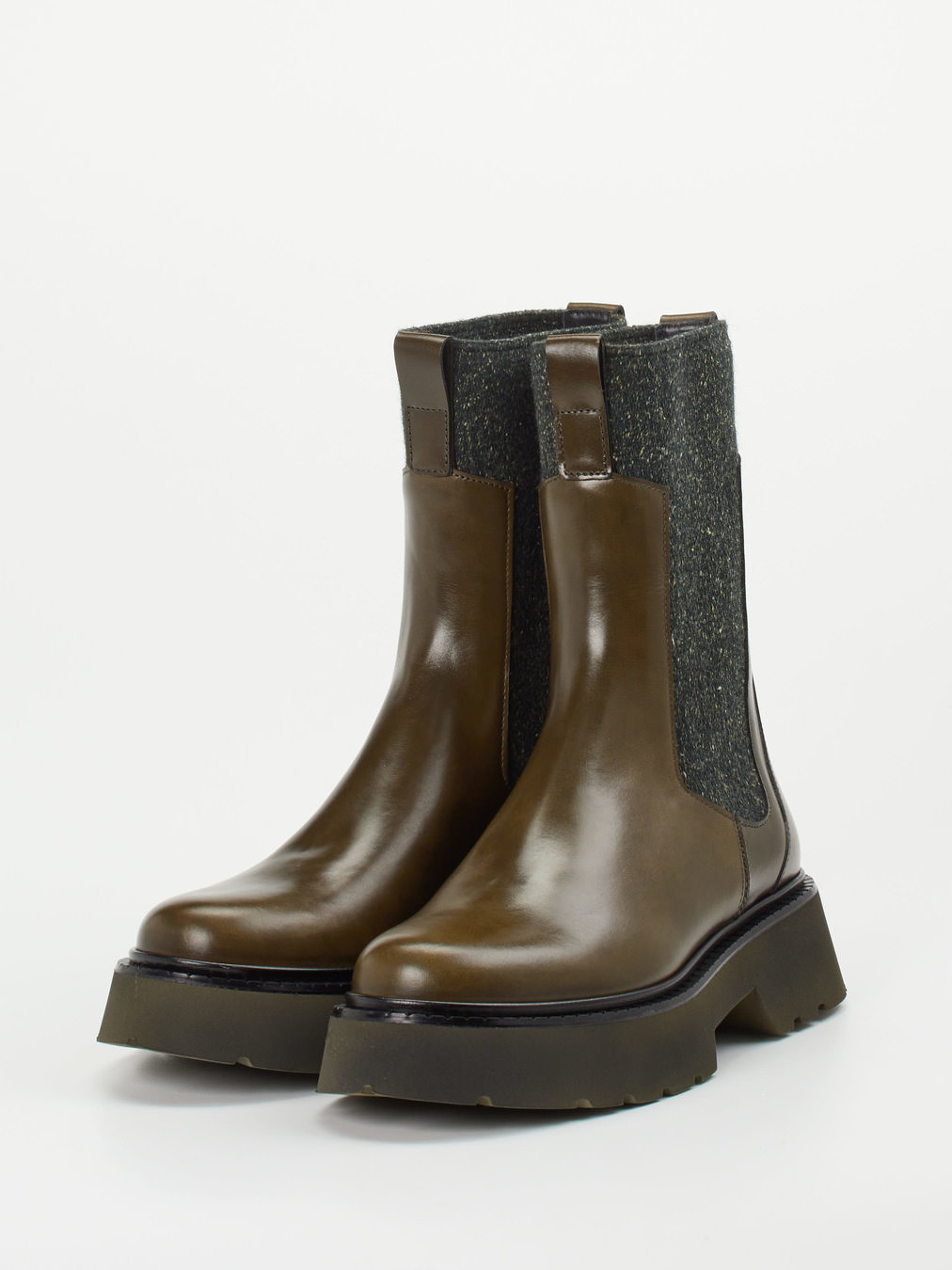 Chelsea Boots grün 1717629000802