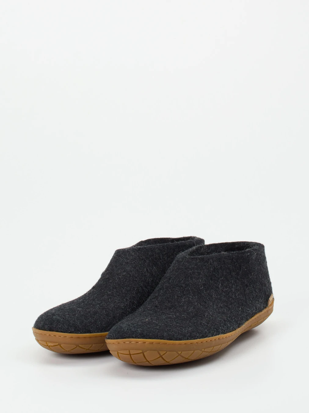 Pantolette grau 7473409001502