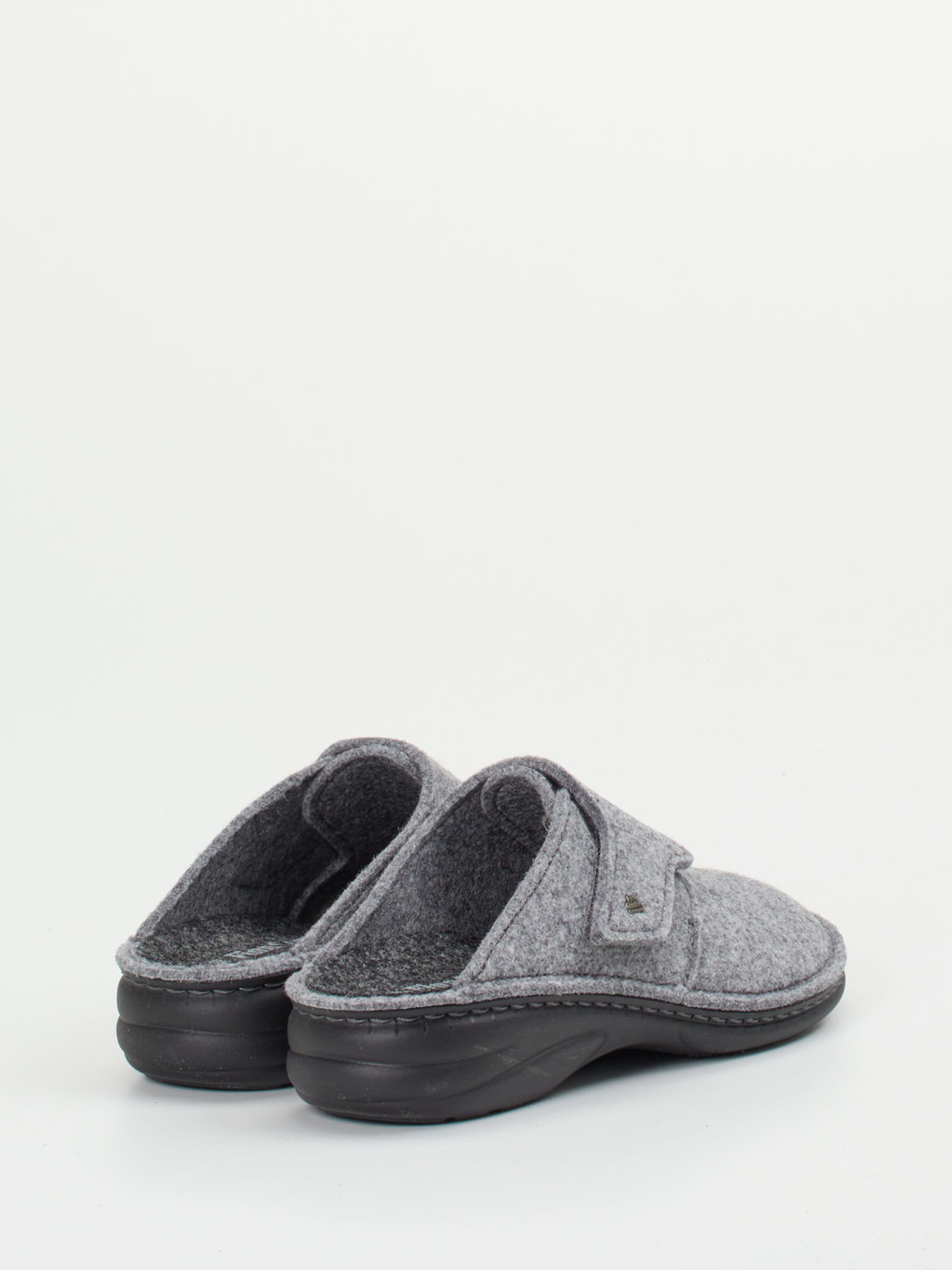 Hausschuh grau 7163459003203