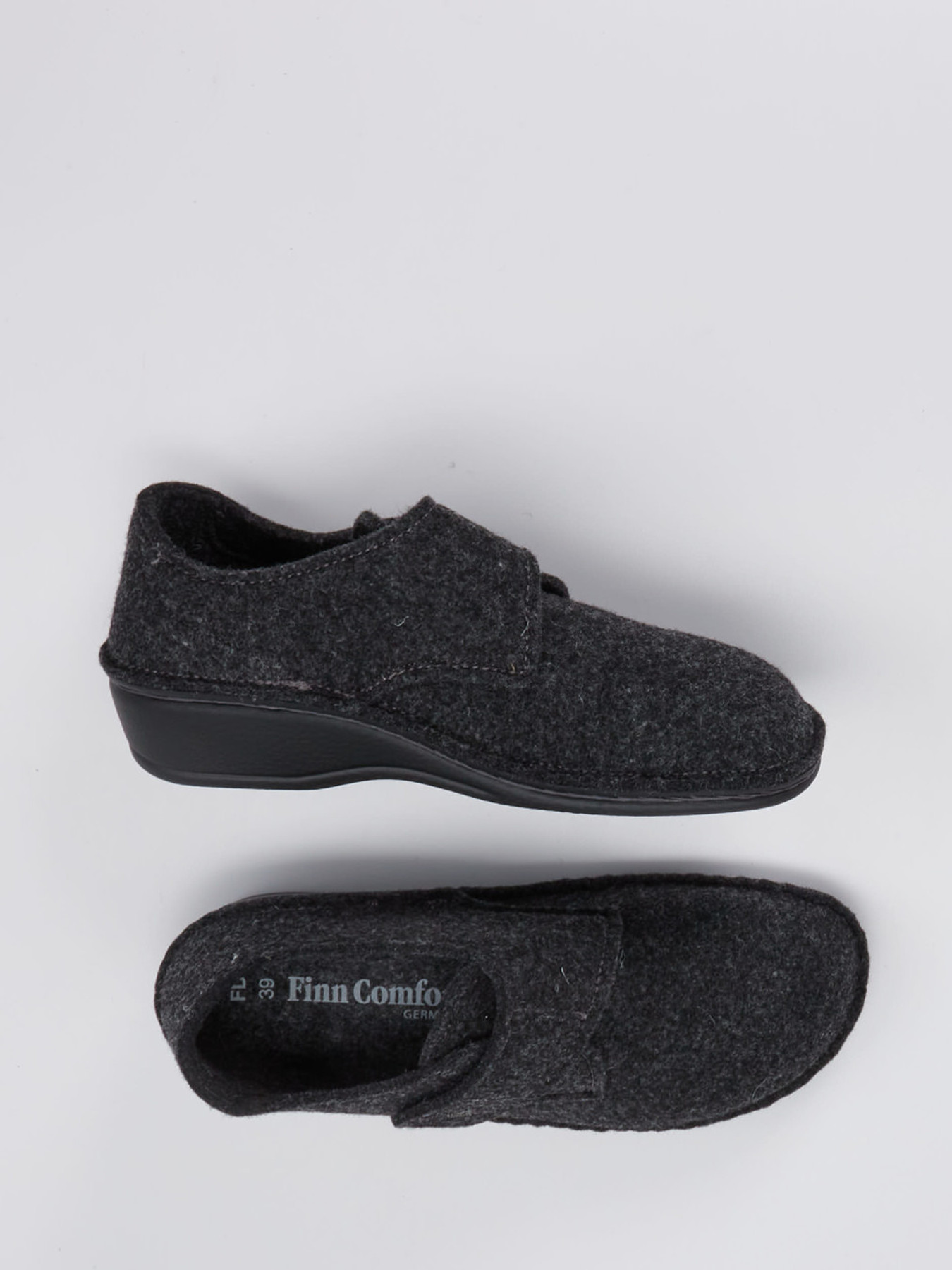 Pantolette grau 7173409003104