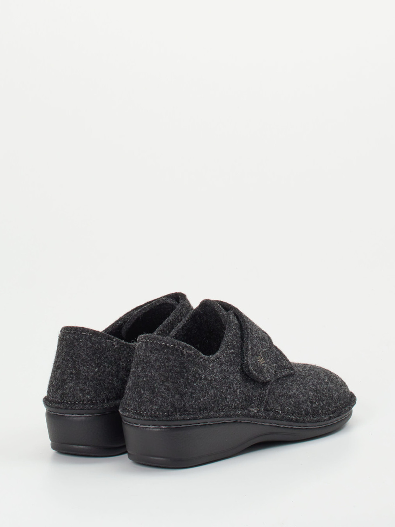 Pantolette grau 7173409003103