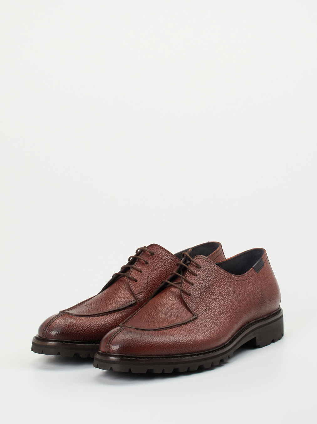 Schnürschuh braun 4610229037402