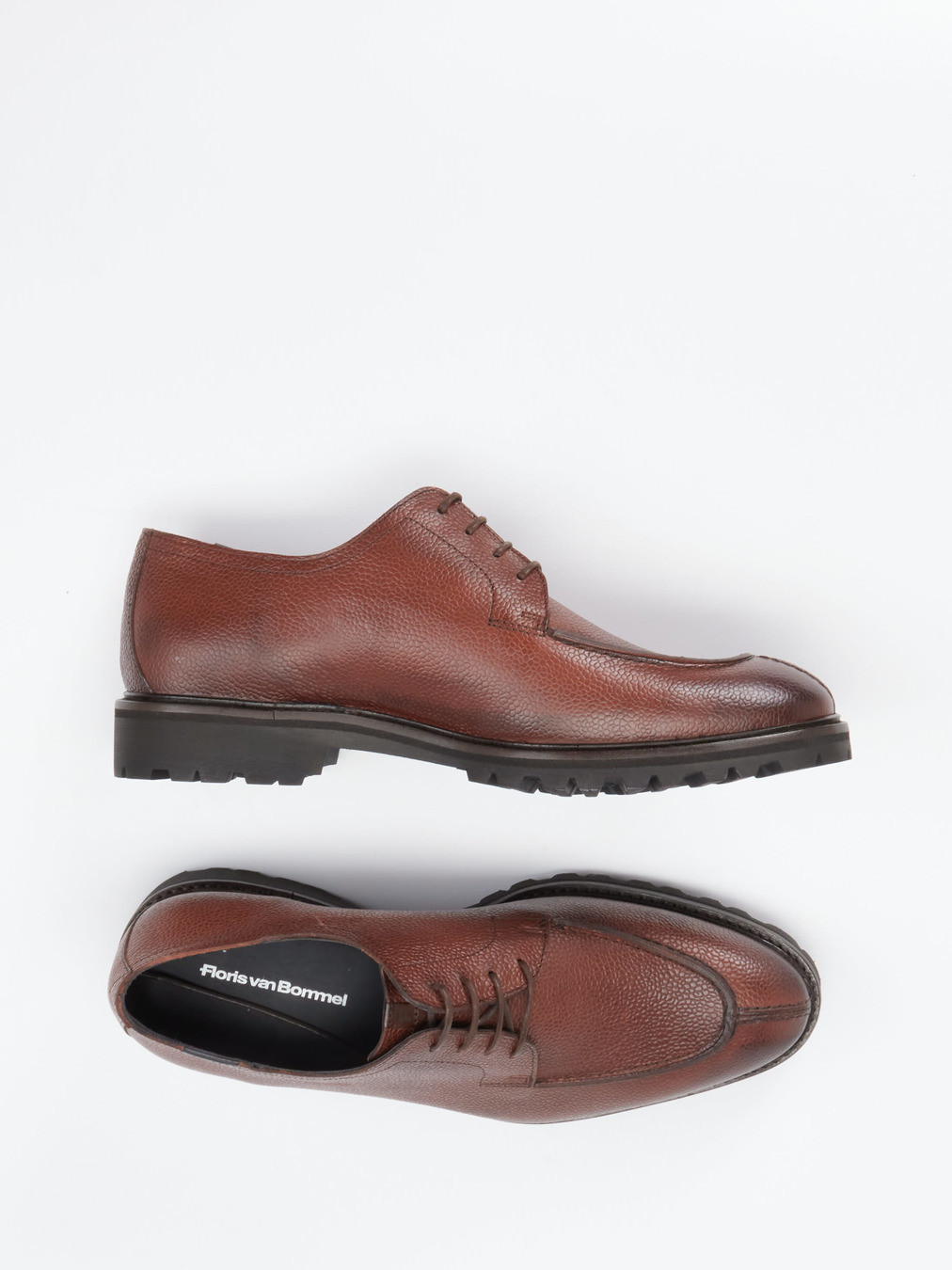 Schnürschuh braun 4610229037404