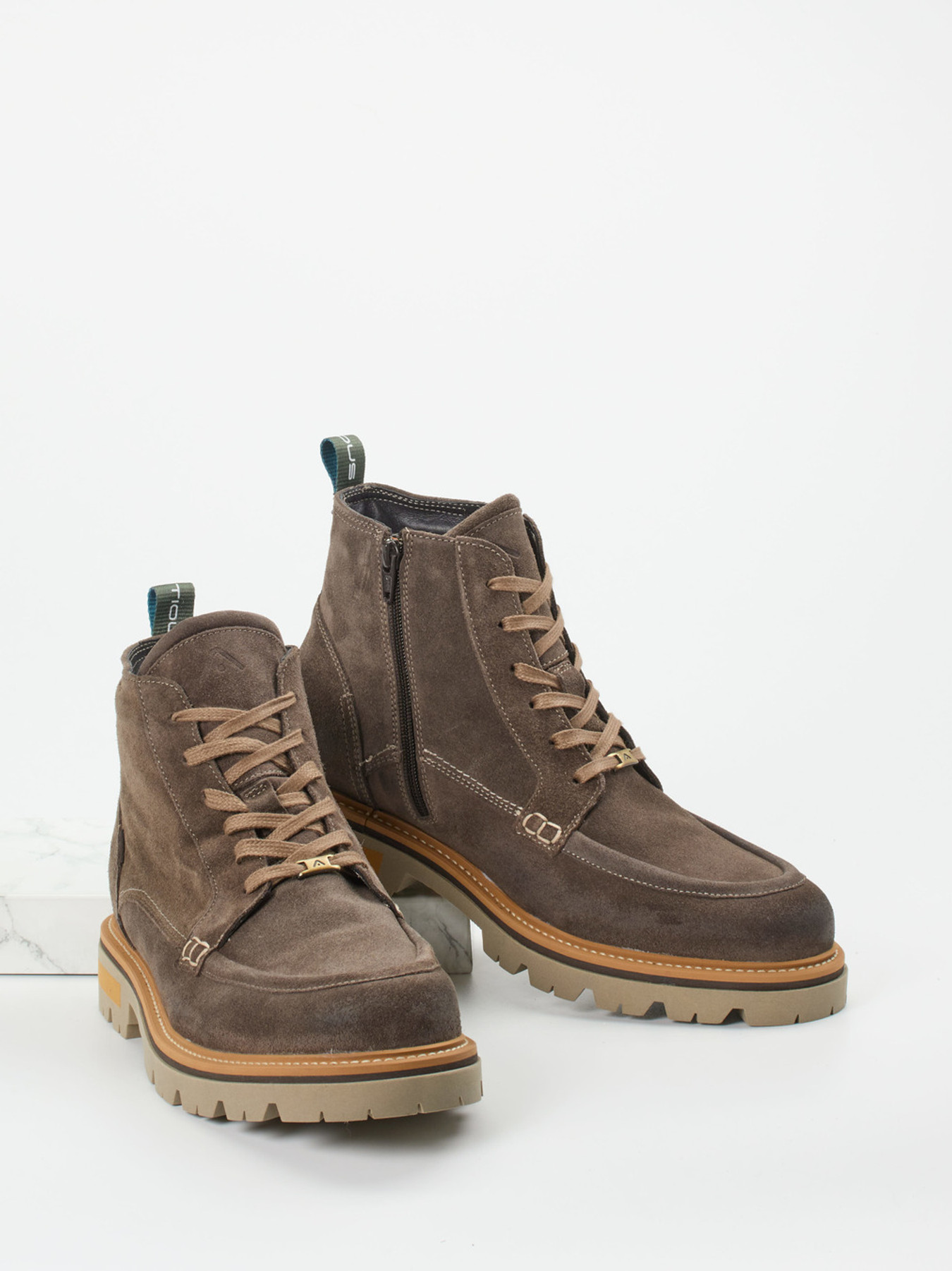 Boots braun 4801249001504