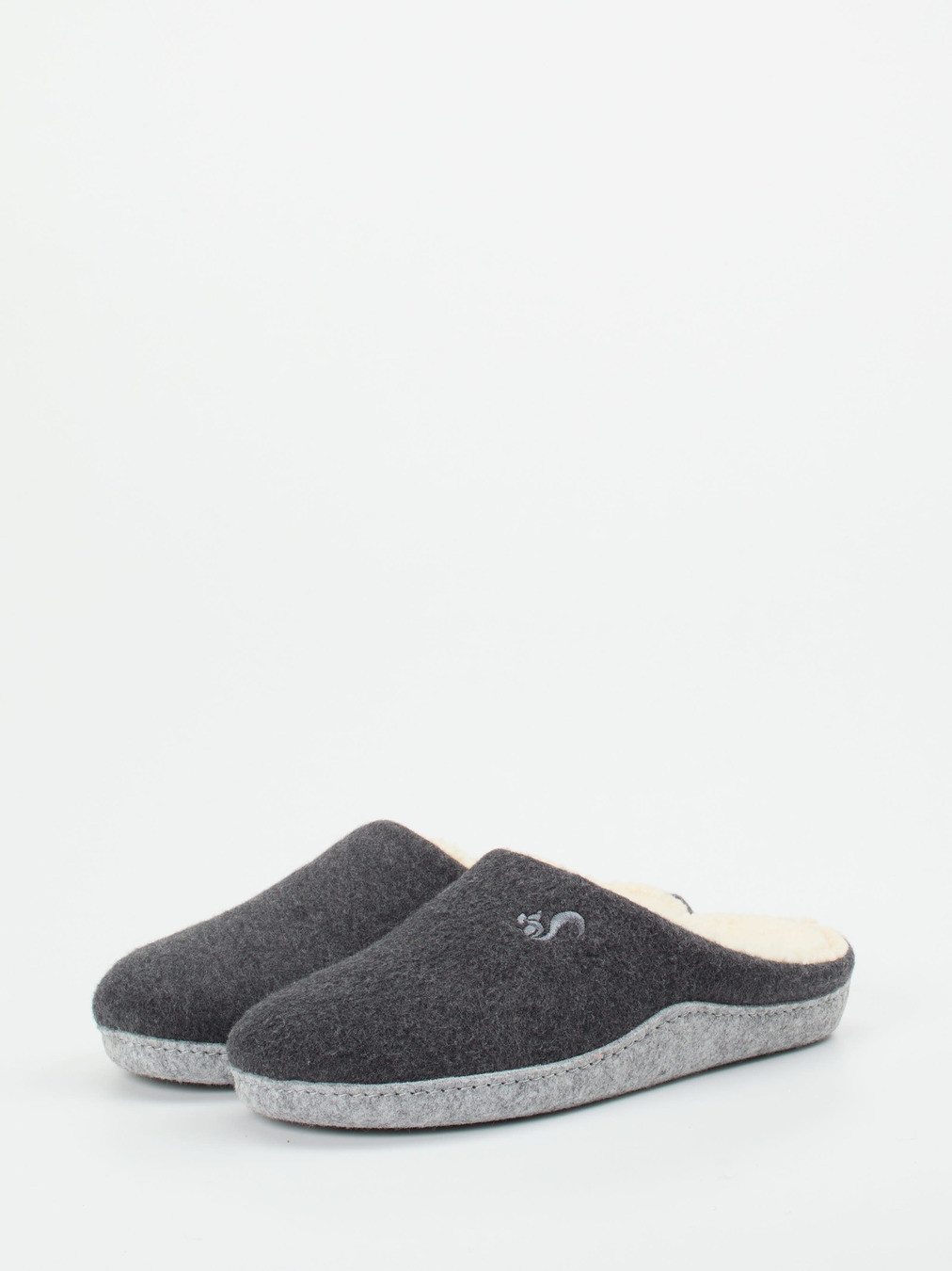 Hausschuh grau 7163409011802