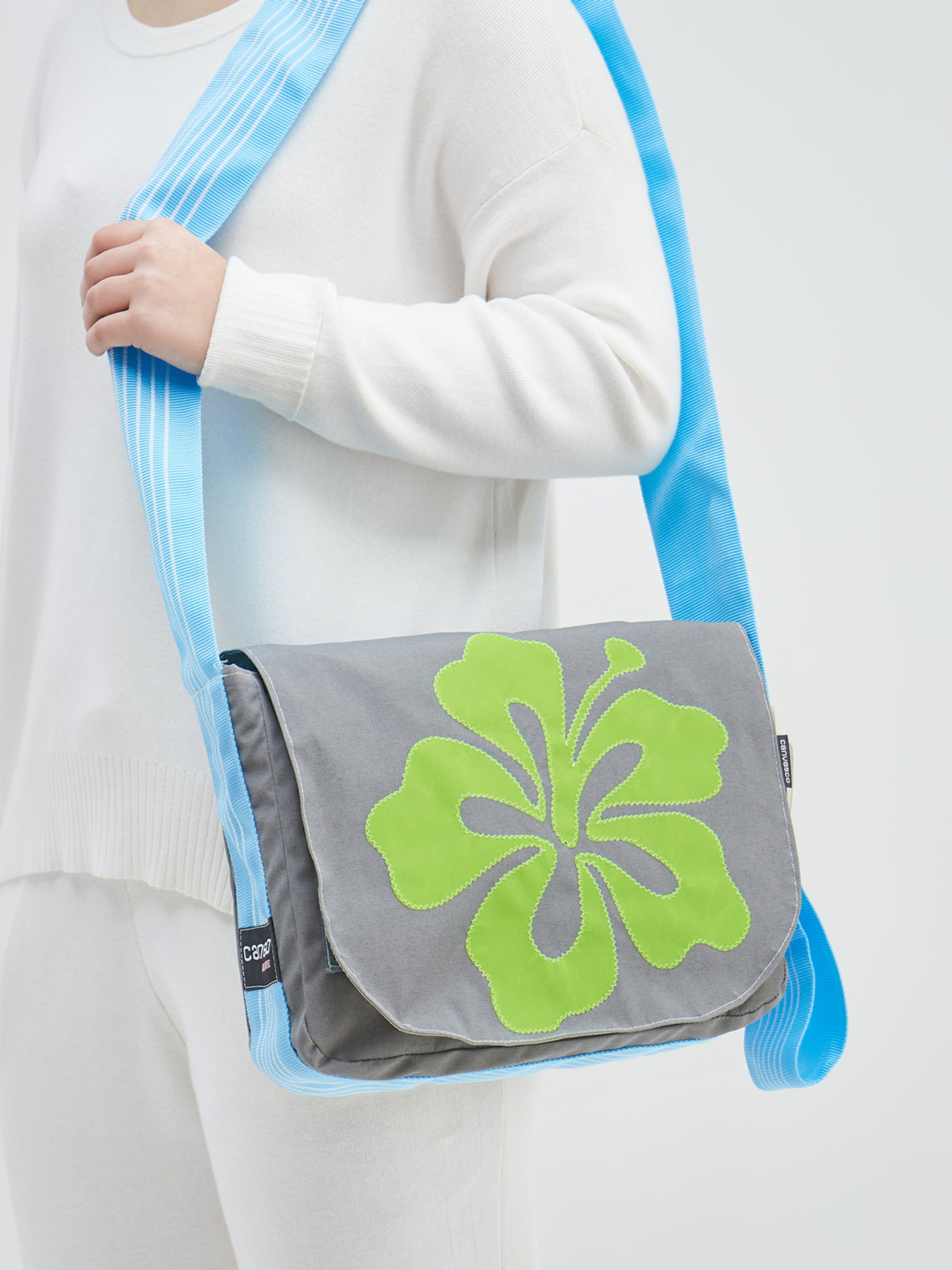 Umhängetasche grau 9301498000106