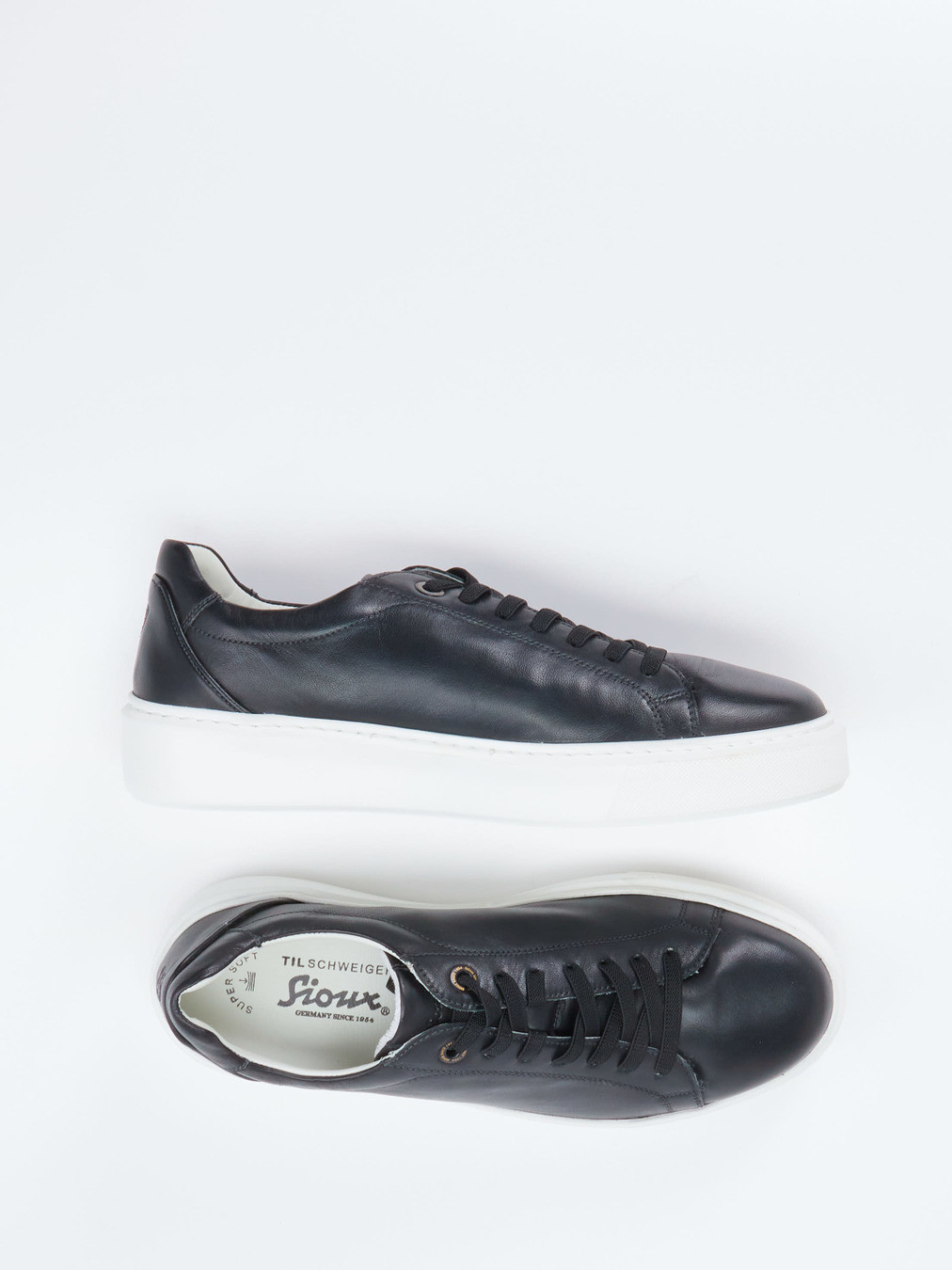 Sneaker schwarz 4661009058104