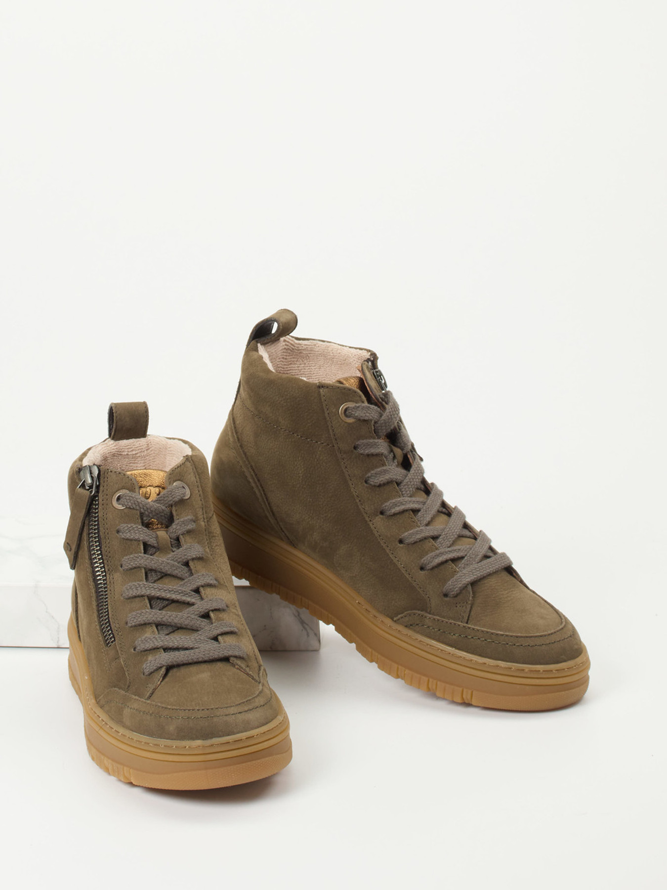 Sneaker High grün 1673629000404