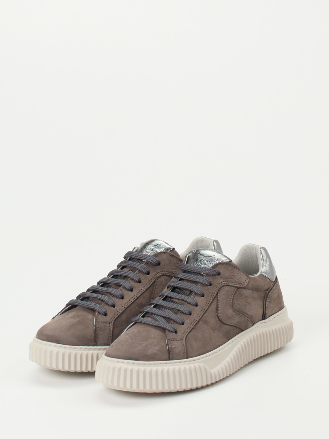 Sneaker grau 1663459004602