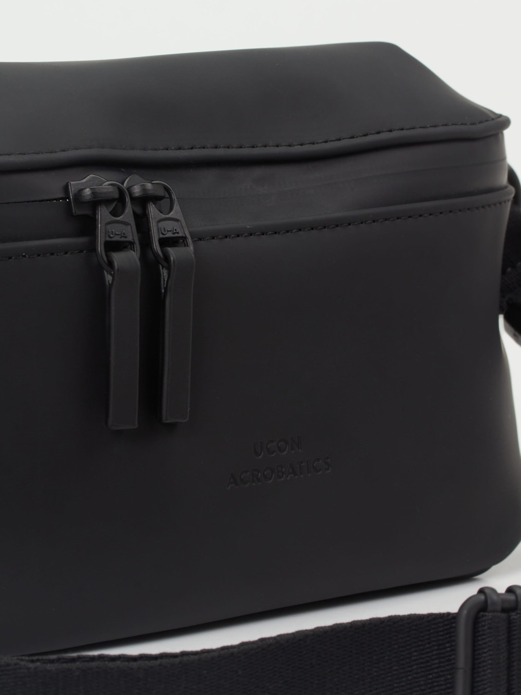 Crossbody schwarz 9390009000405