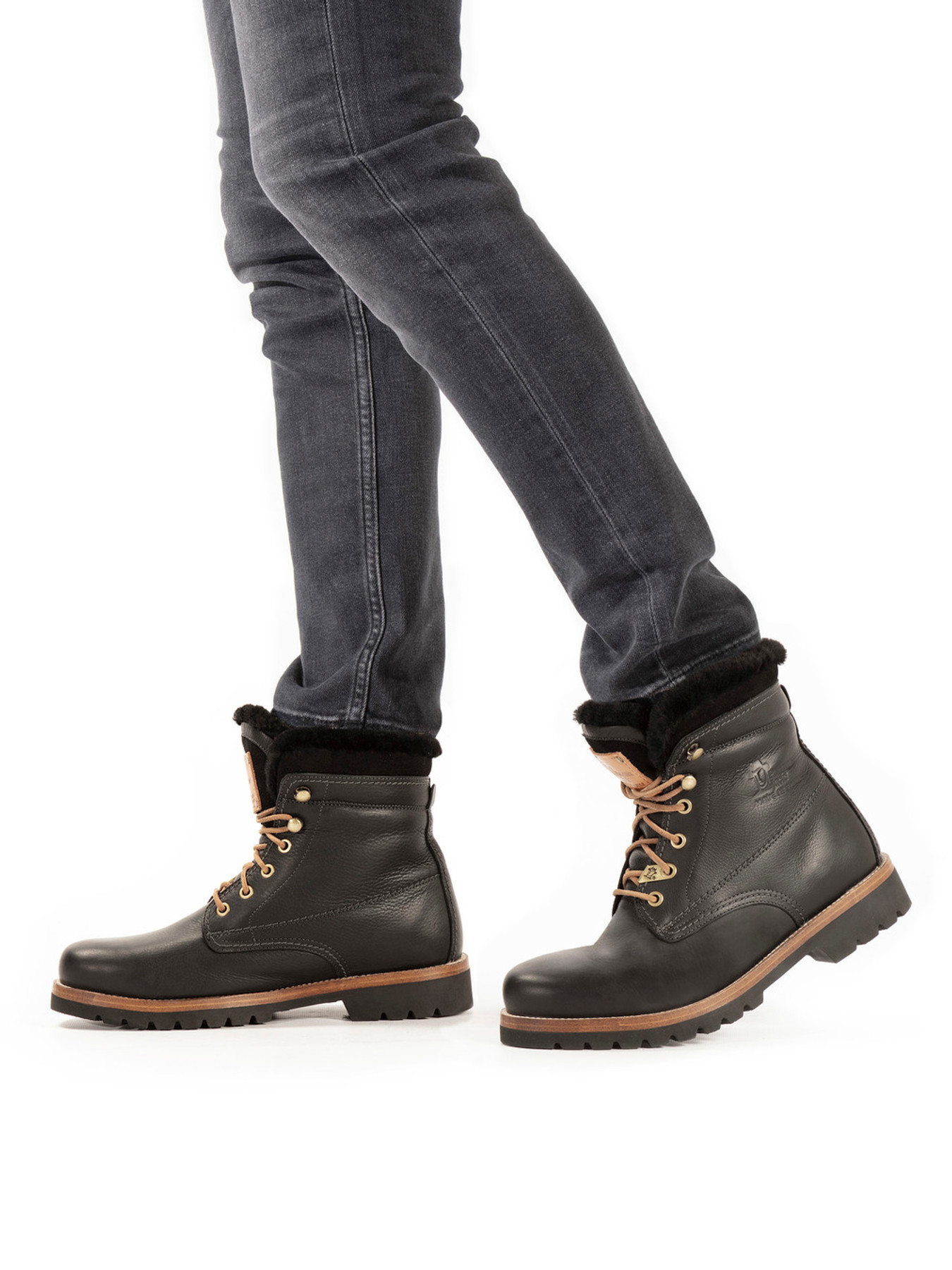 Boots schwarz 4801009056202