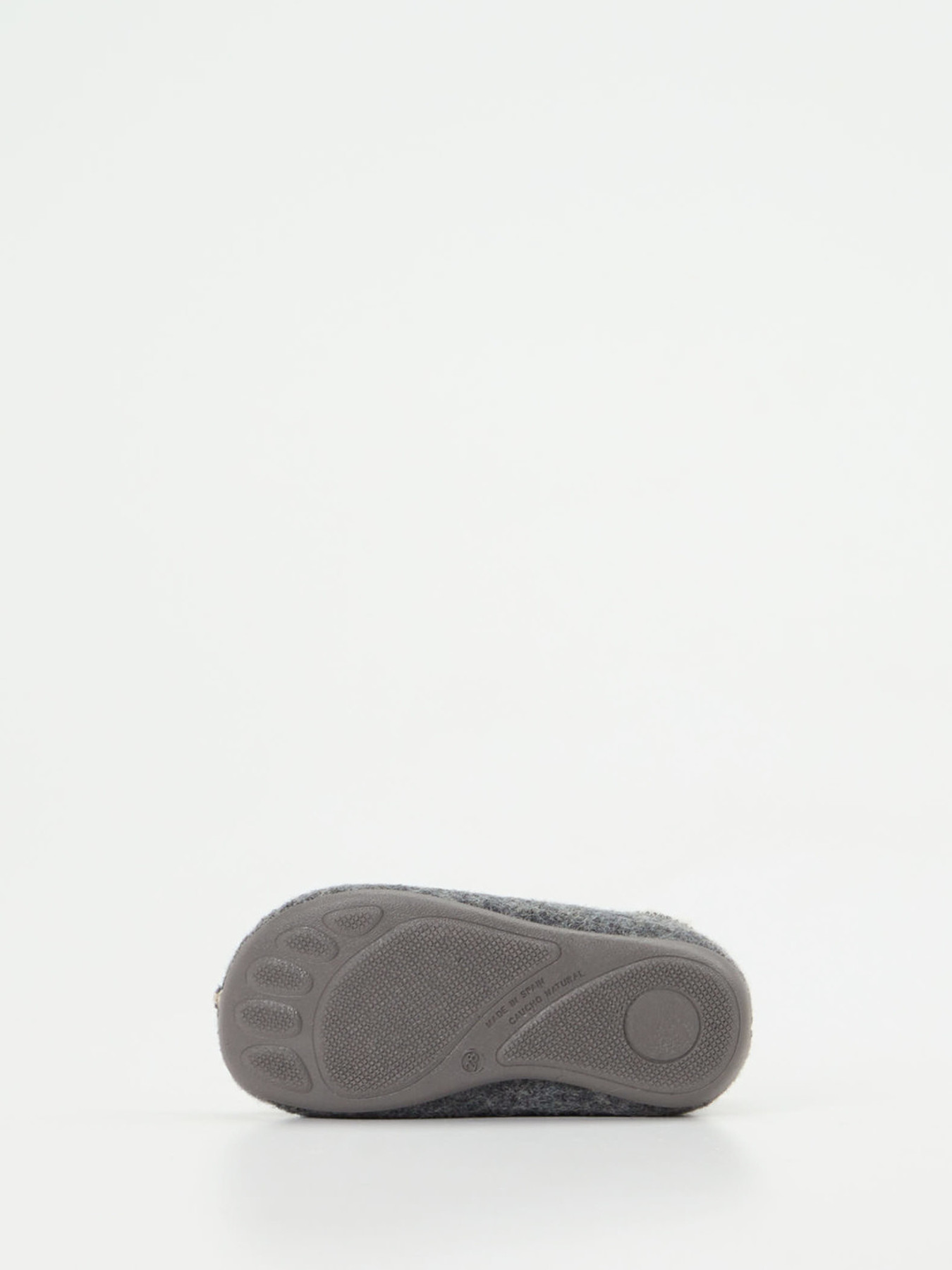 Hausschuh grau 7674409000205