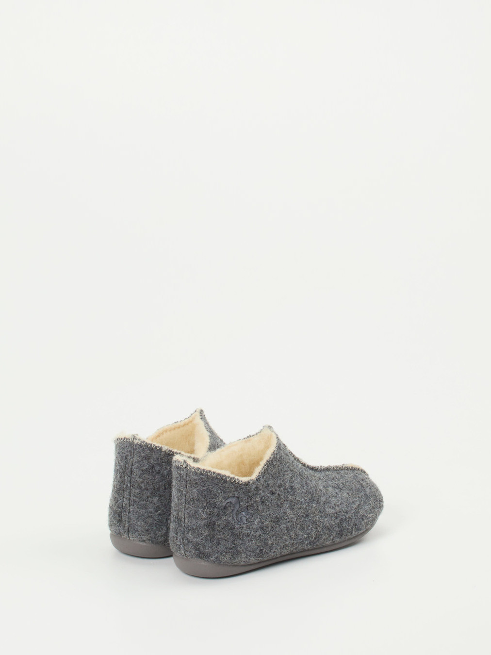 Hausschuh grau 7674409000203
