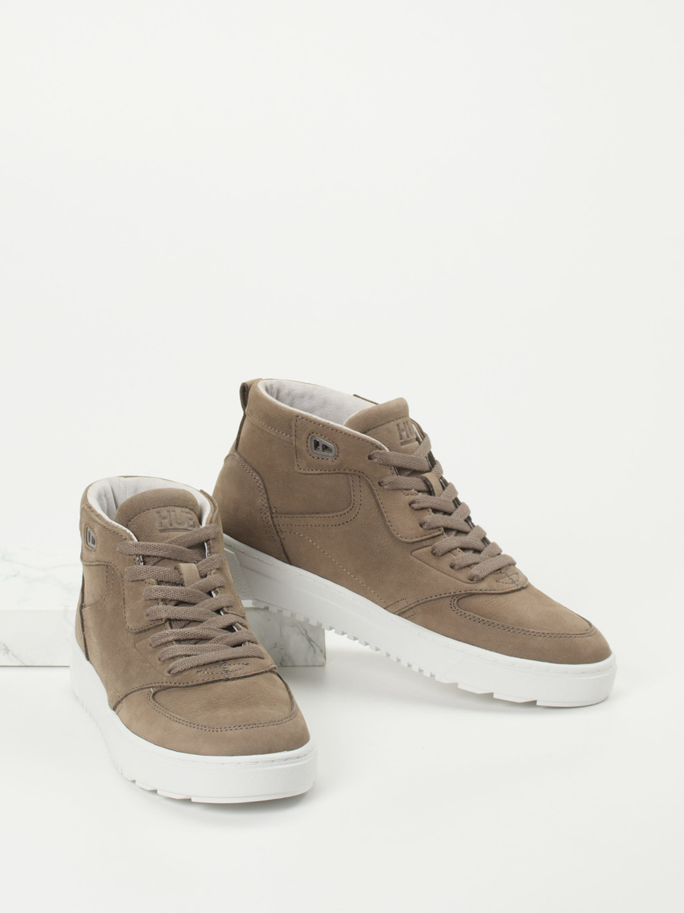 Sneaker high grau 8466459001604