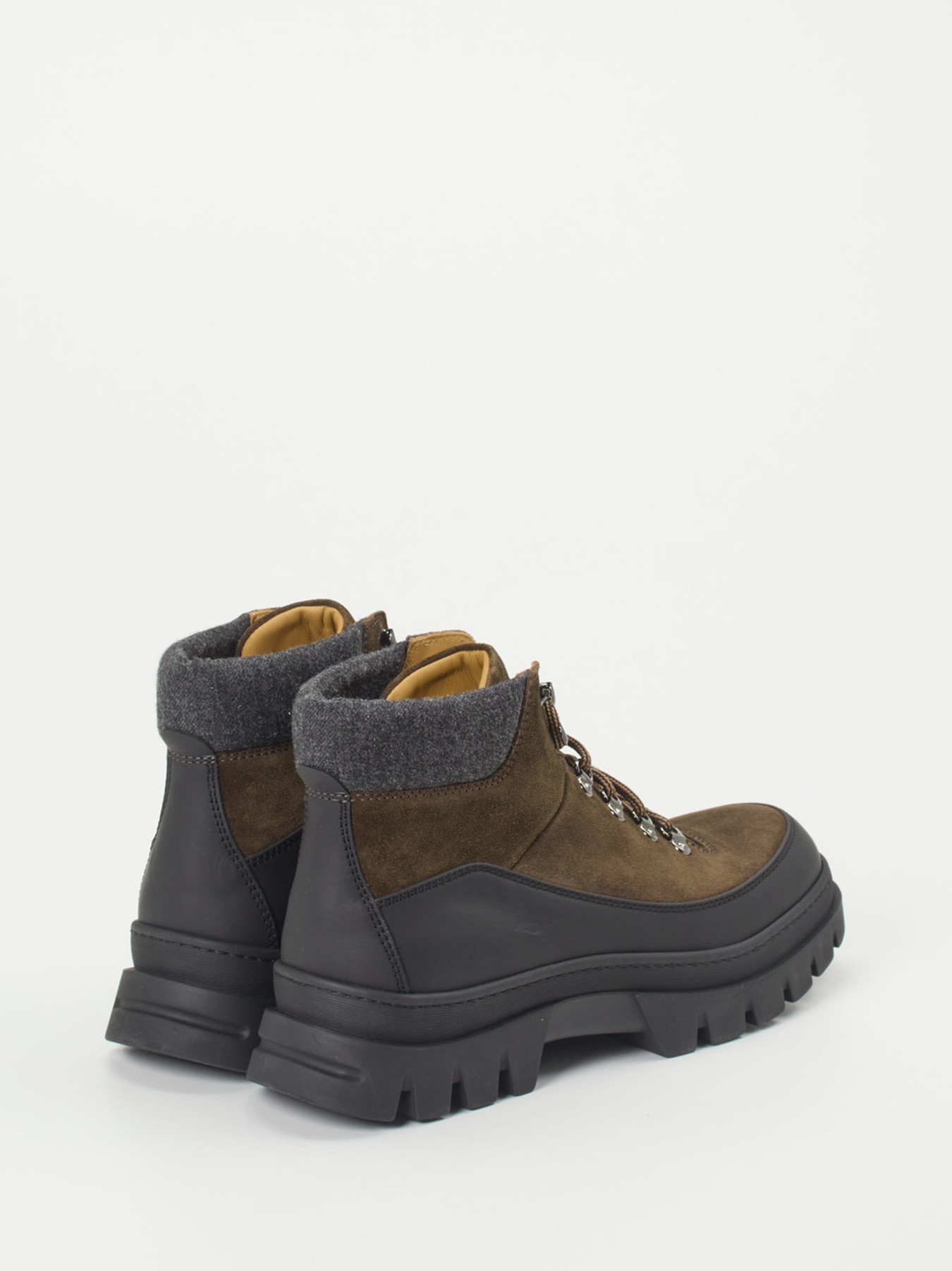 Boots braun 4701200001803