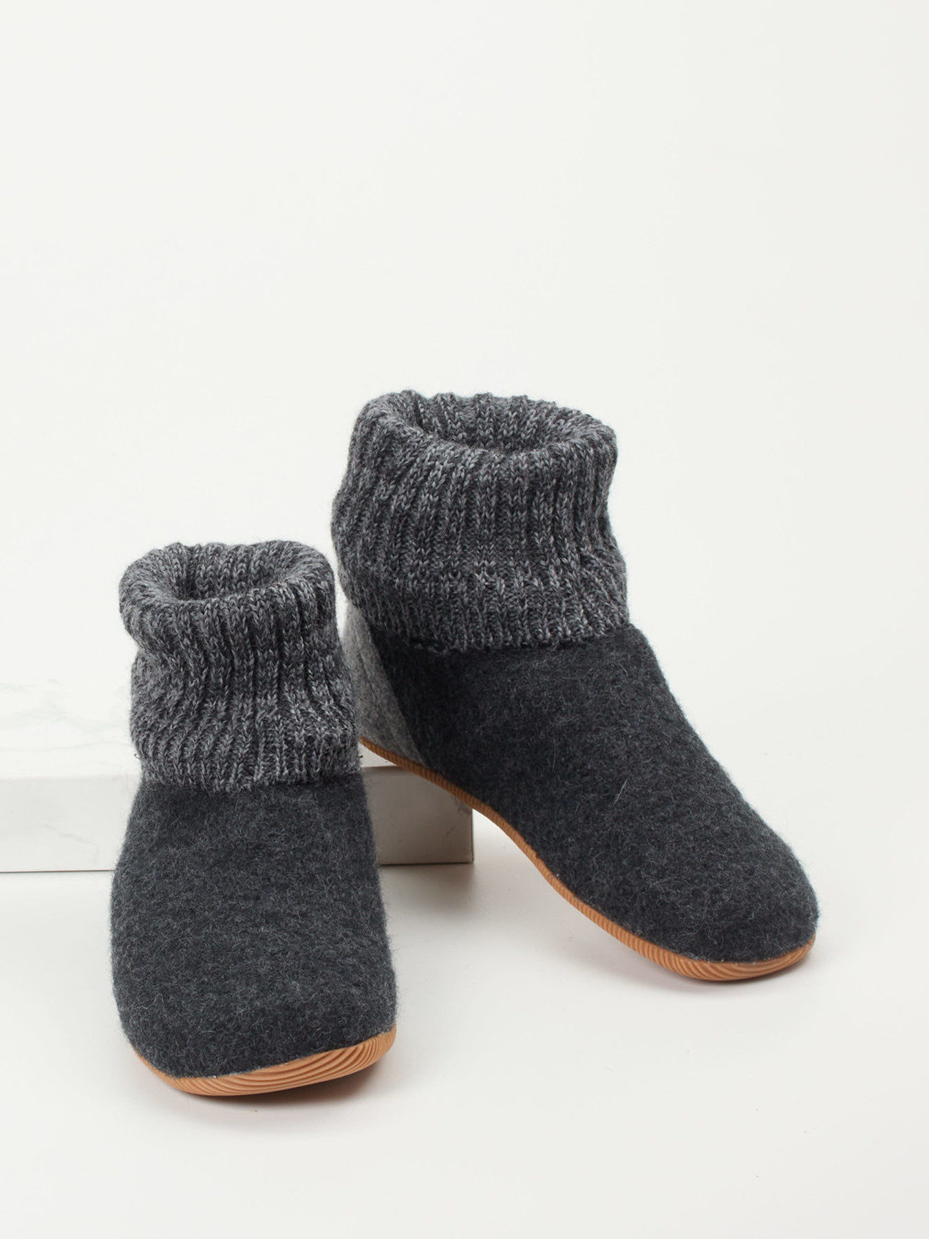 Hüttenschuh grau 7180409000704