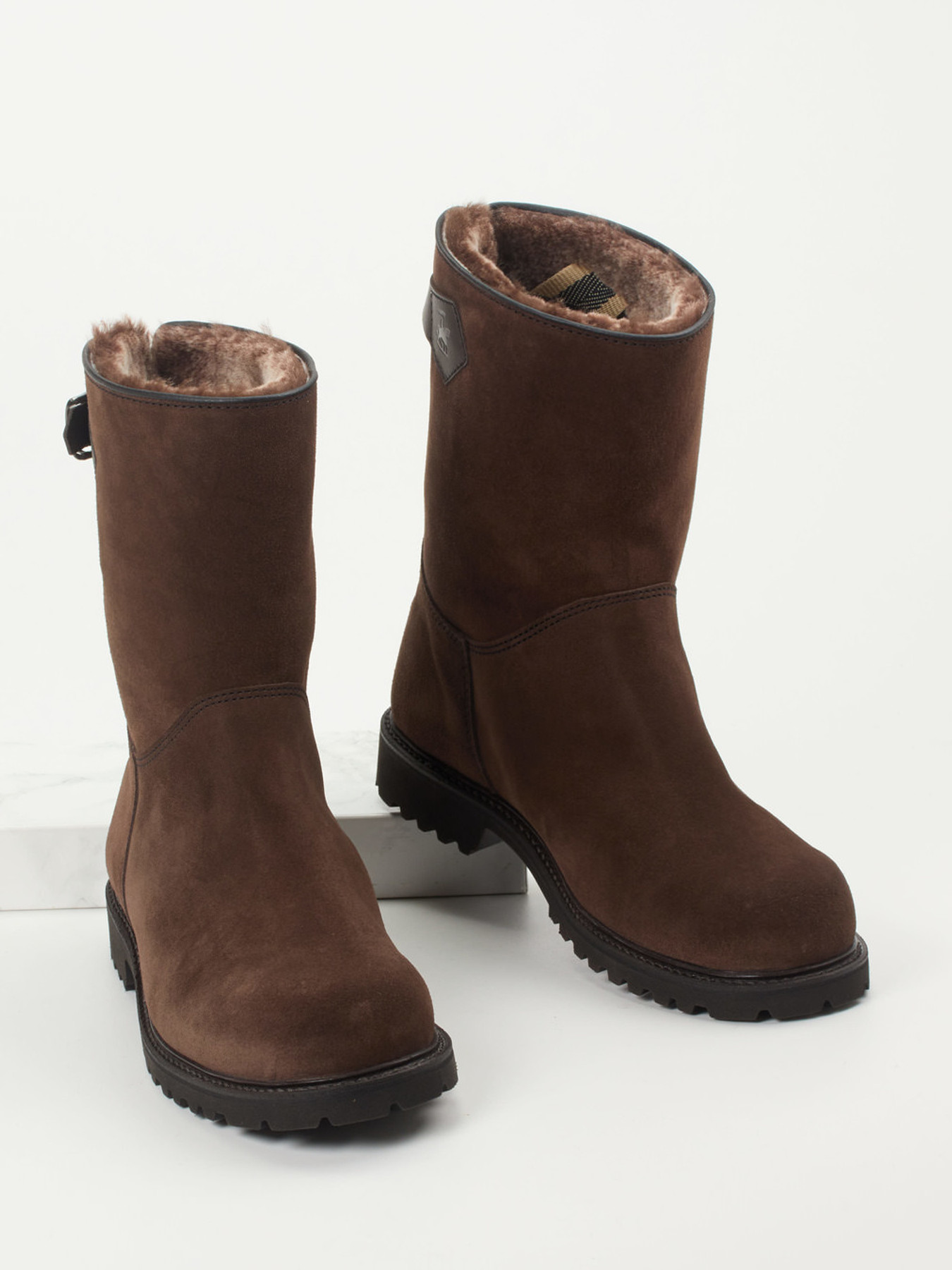 Boots braun 4811209002604