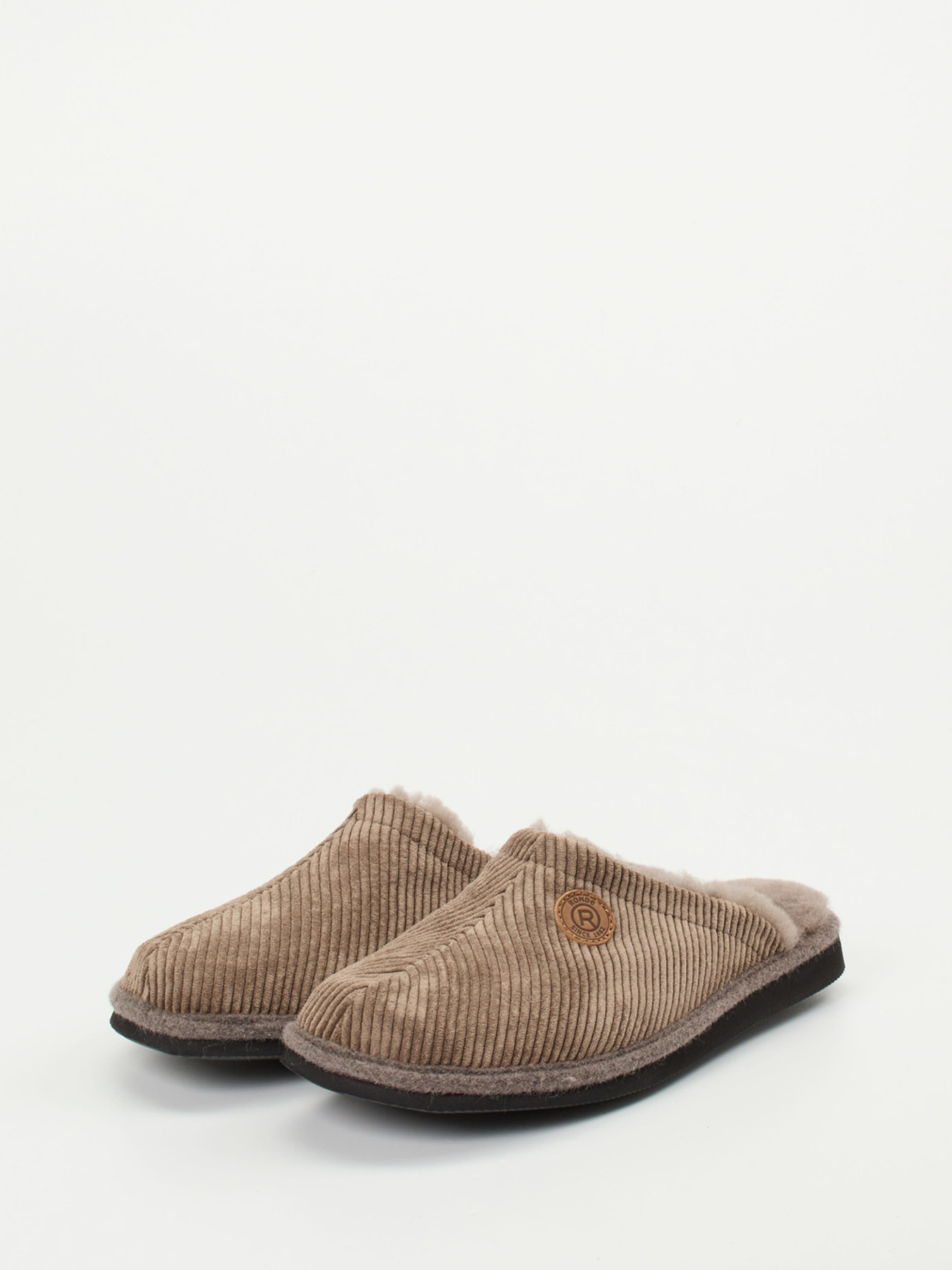 Pantolette braun 7463249000502