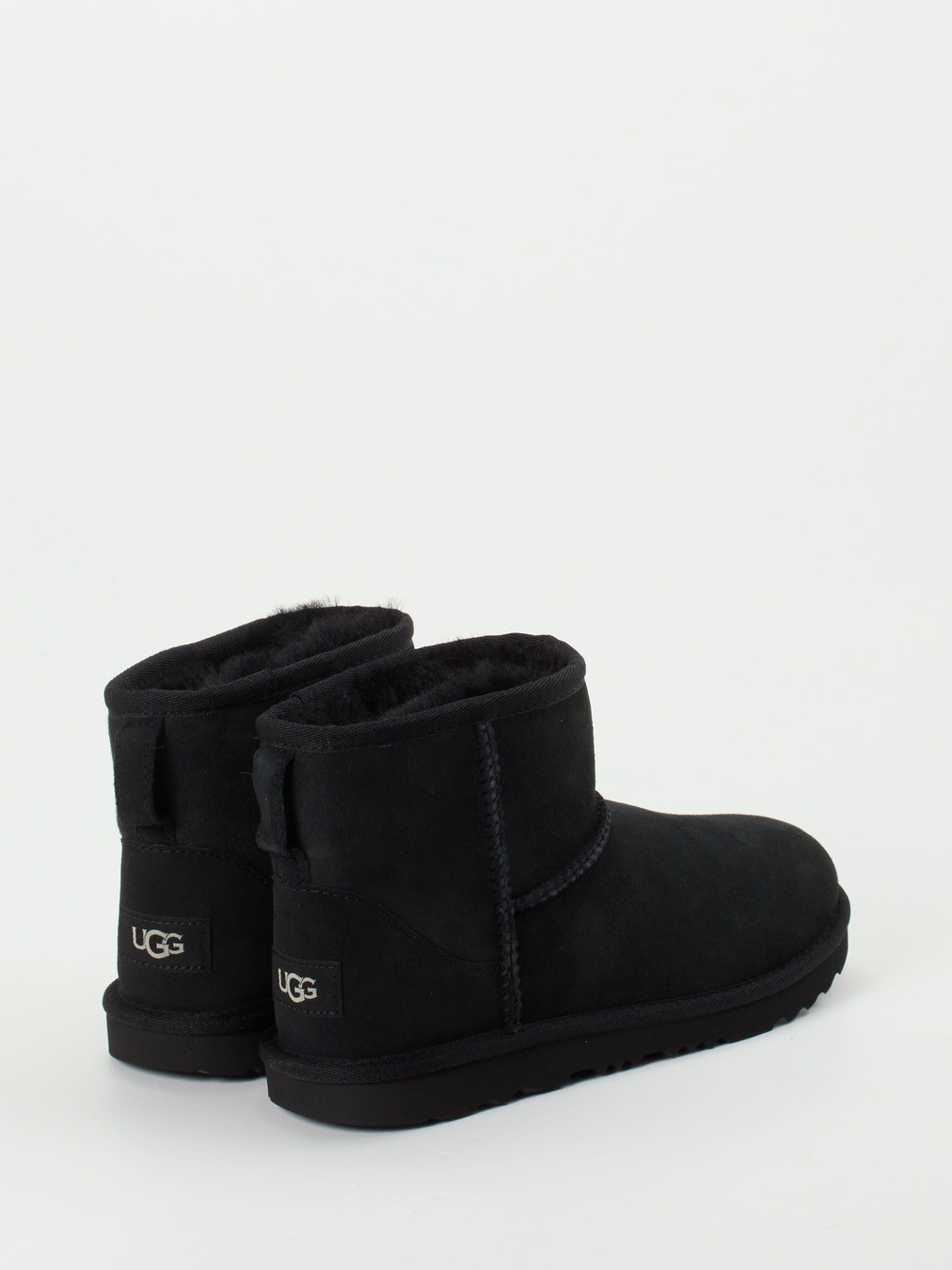 Boots Classic Mini II schwarz 6810009001903