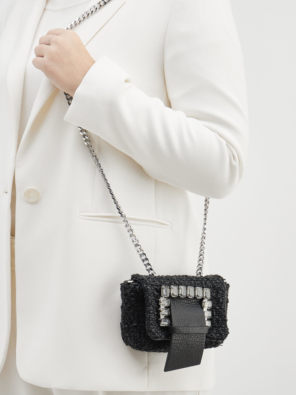 Umhänge-/ Minitasche schwarz 9391009002806