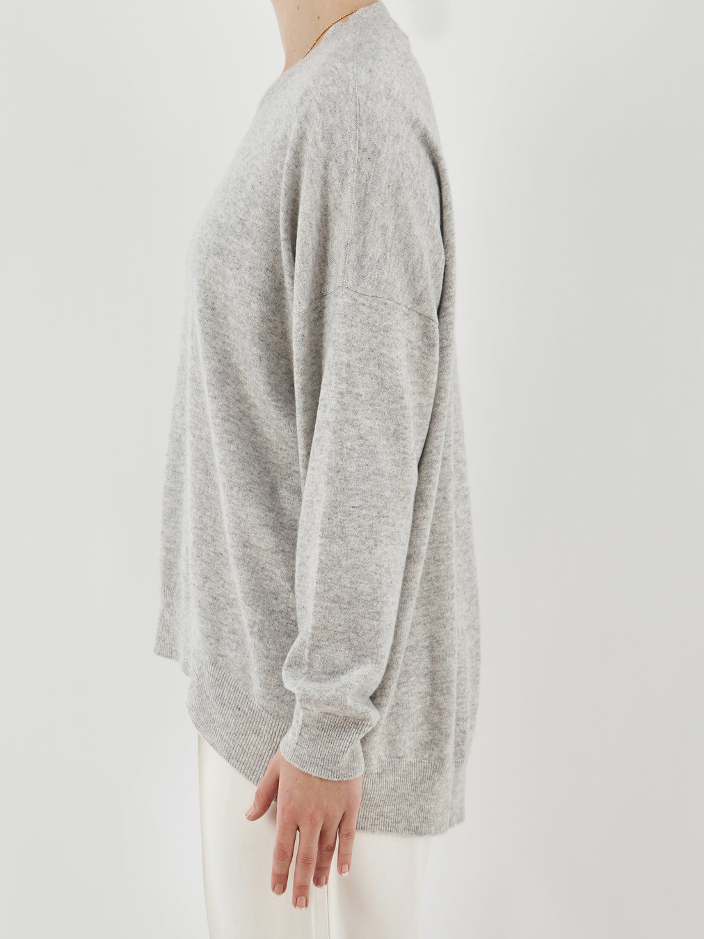 Pullover grau 9341459000401