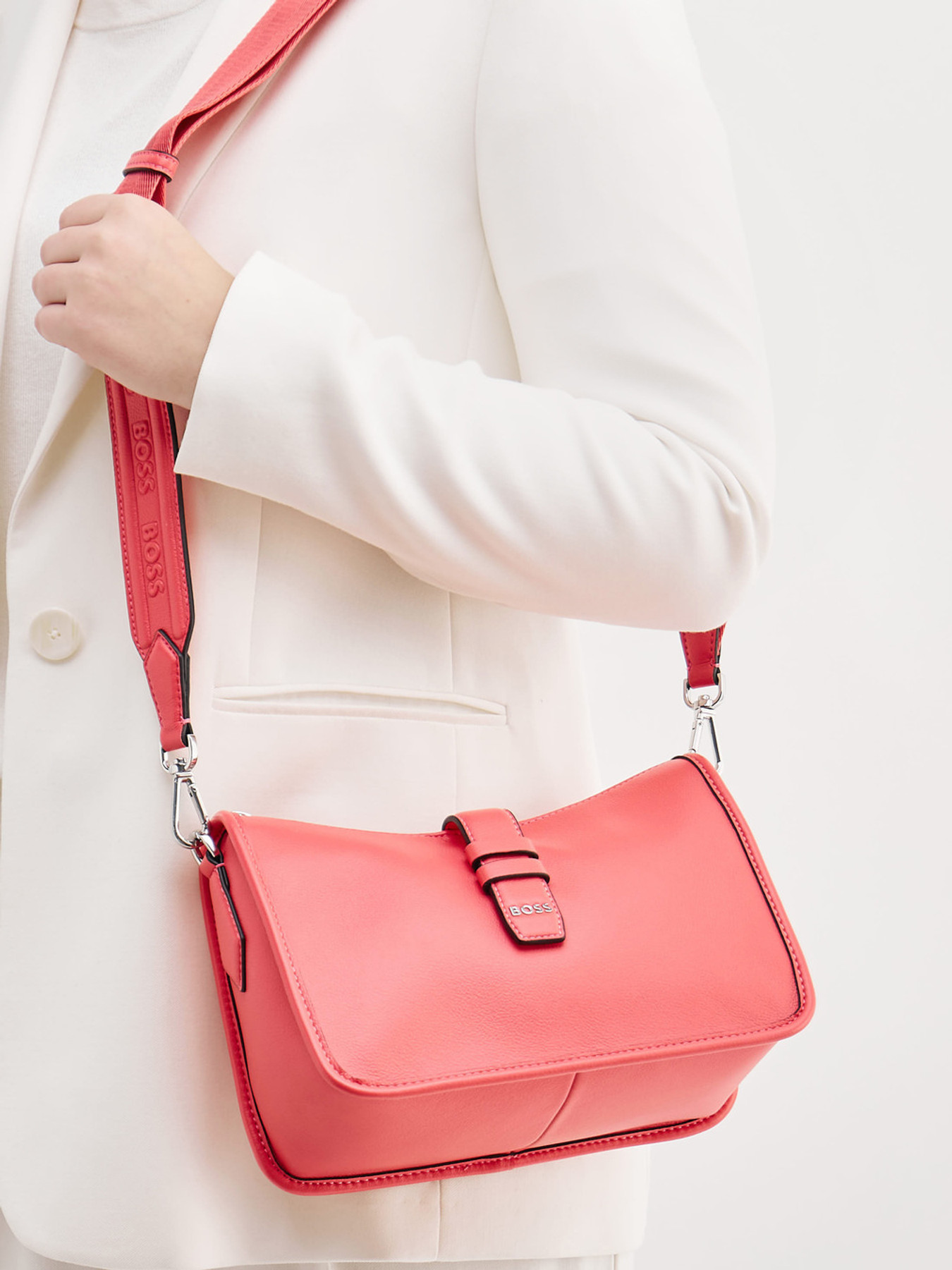 Schulter-/ Umhängetasche pink 9392549000306