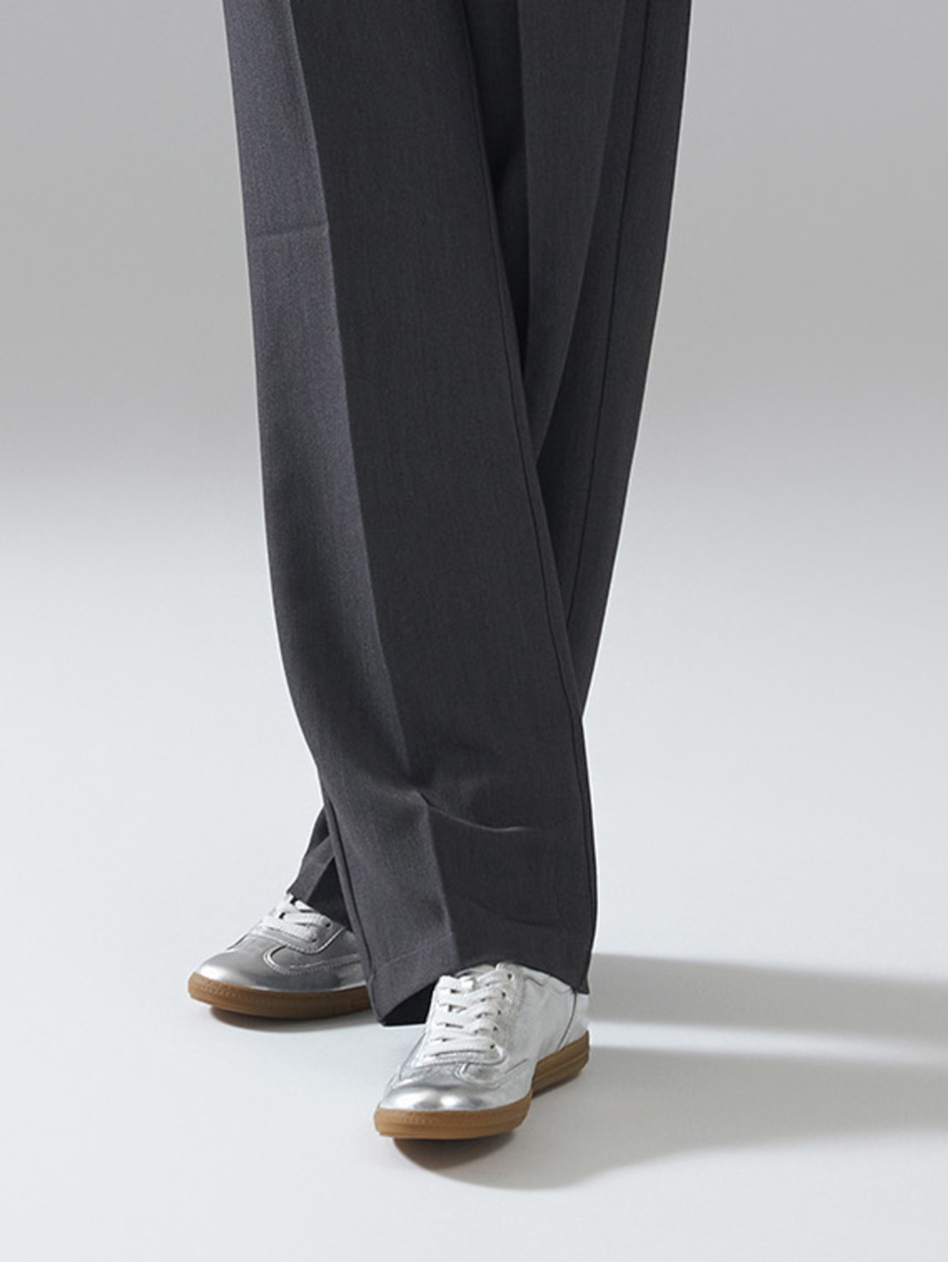 Sneaker silber 1661449008302