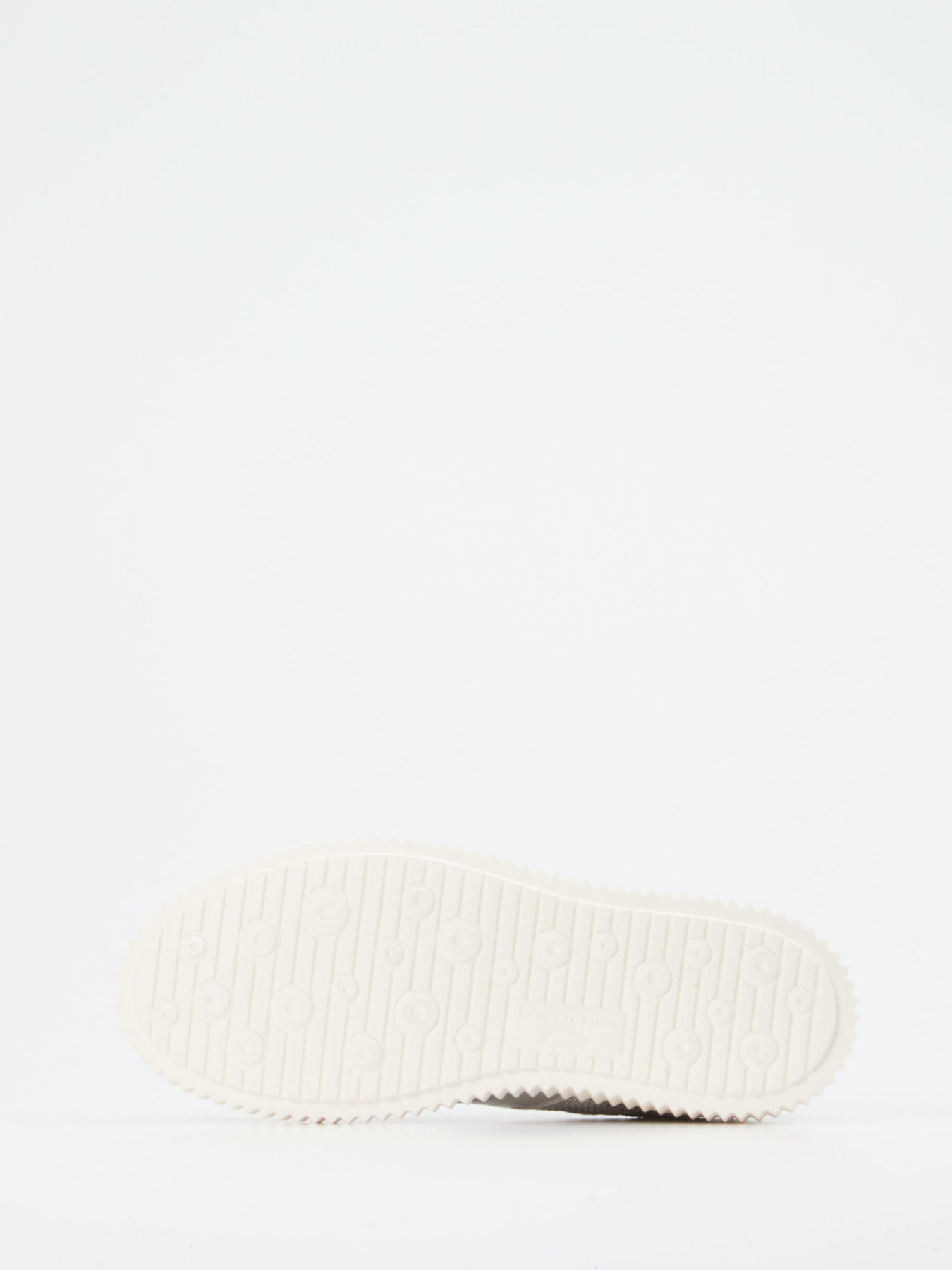 Sneaker grau 1665499000805