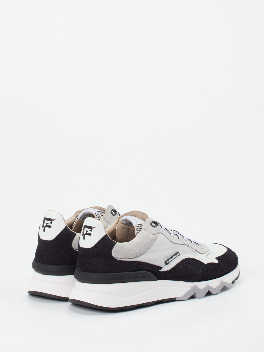 Sneaker weiß 4661790002303